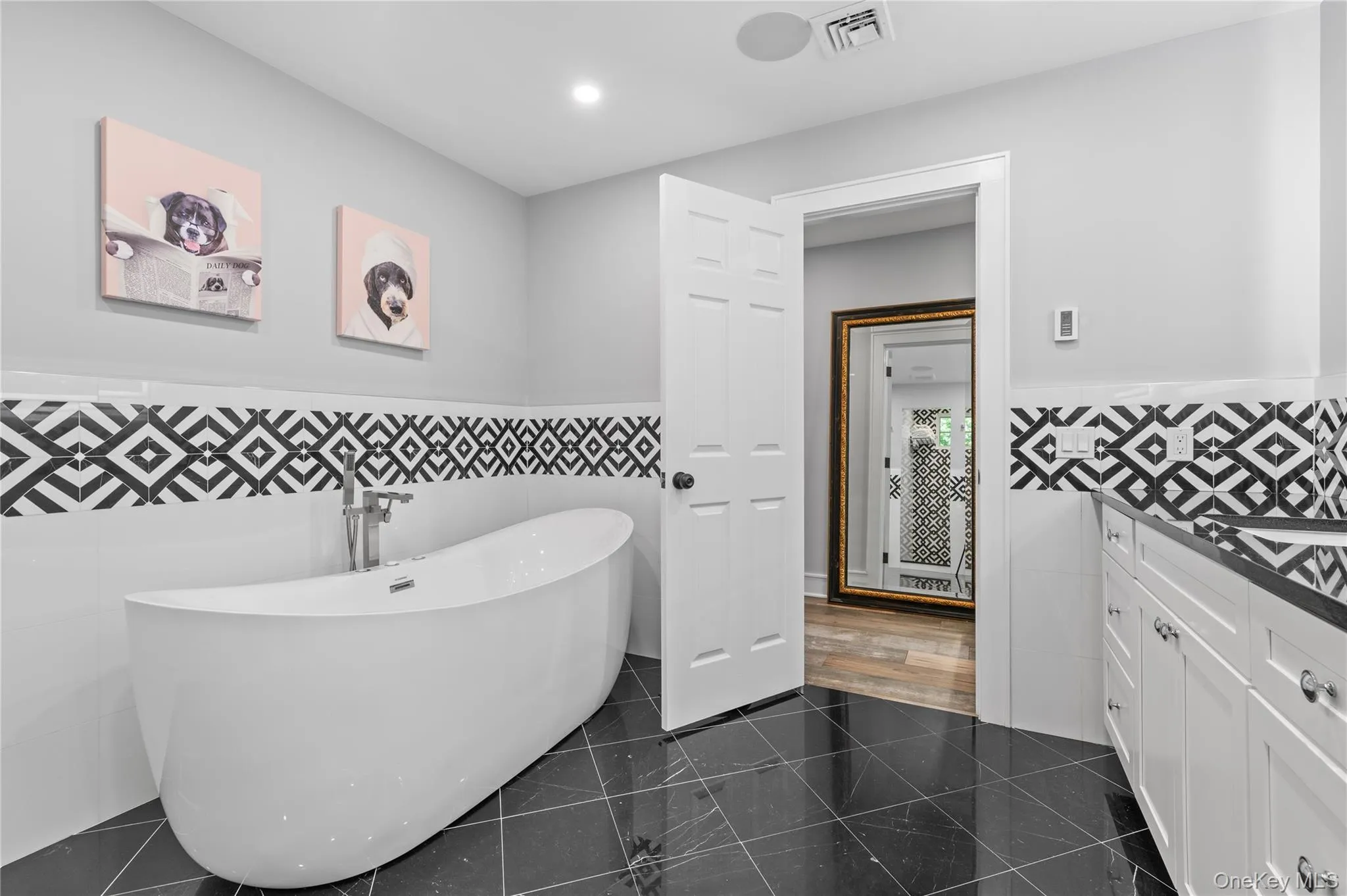 40 Coves Run, Oyster Bay, NY, 5 Bedrooms Bedrooms, 12 Rooms Rooms,4 BathroomsBathrooms,Residential,For Rent,Coves,0,1015516 40 Coves Run, Oyster Bay, NY, 5 Bedrooms Bedrooms, 12 Rooms Rooms,4 BathroomsBathrooms,Residential,For Rent,Coves,0,1015516