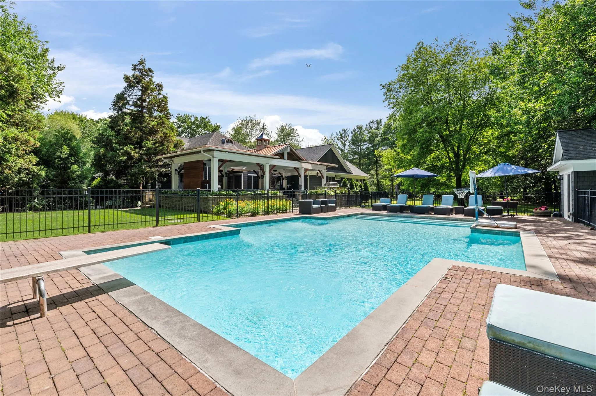 40 Coves Run, Oyster Bay, NY, 5 Bedrooms Bedrooms, 12 Rooms Rooms,4 BathroomsBathrooms,Residential,For Rent,Coves,0,1015516 40 Coves Run, Oyster Bay, NY, 5 Bedrooms Bedrooms, 12 Rooms Rooms,4 BathroomsBathrooms,Residential,For Rent,Coves,0,1015516