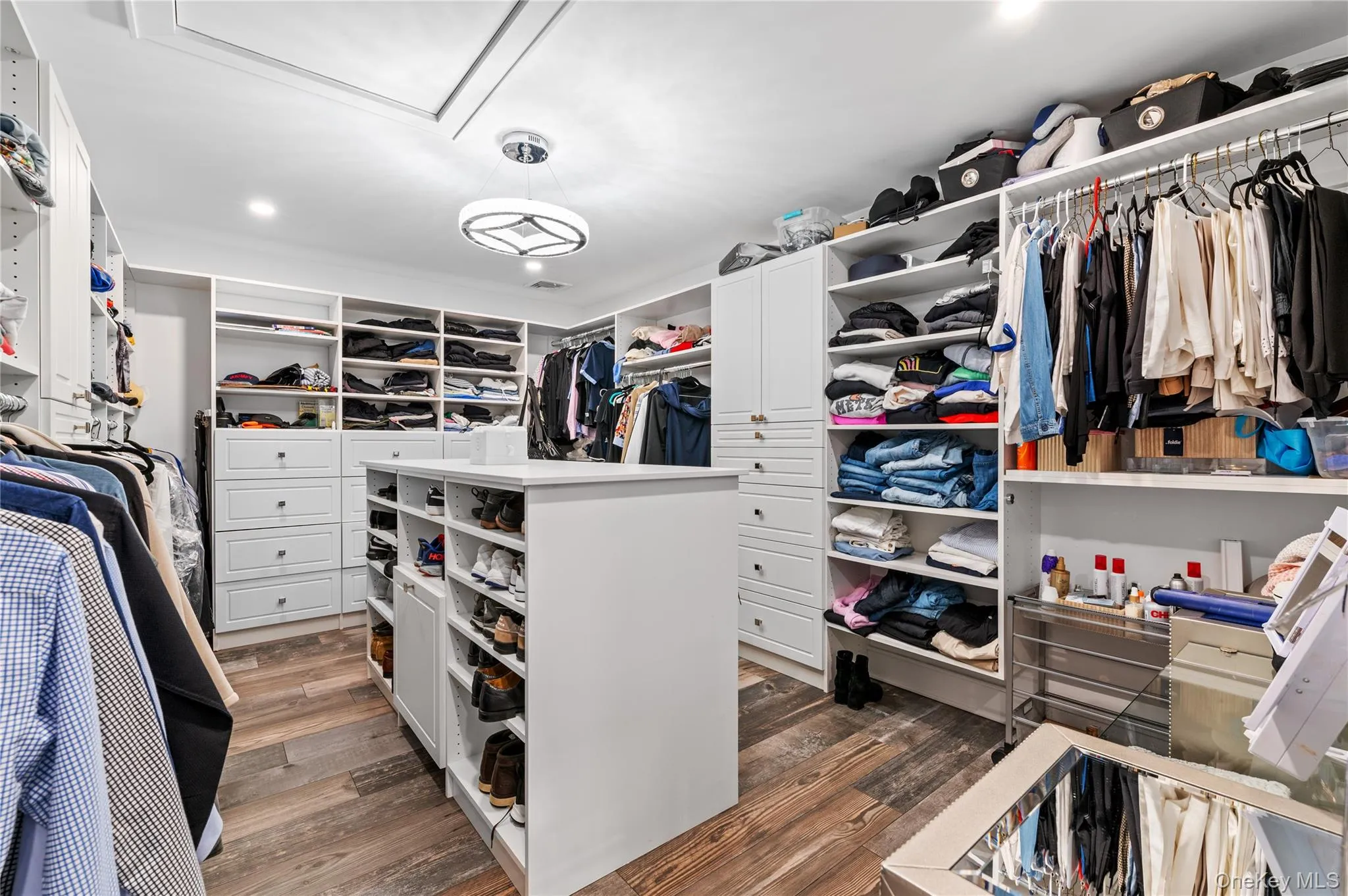 40 Coves Run, Oyster Bay, NY, 5 Bedrooms Bedrooms, 12 Rooms Rooms,4 BathroomsBathrooms,Residential,For Rent,Coves,0,1015516 40 Coves Run, Oyster Bay, NY, 5 Bedrooms Bedrooms, 12 Rooms Rooms,4 BathroomsBathrooms,Residential,For Rent,Coves,0,1015516