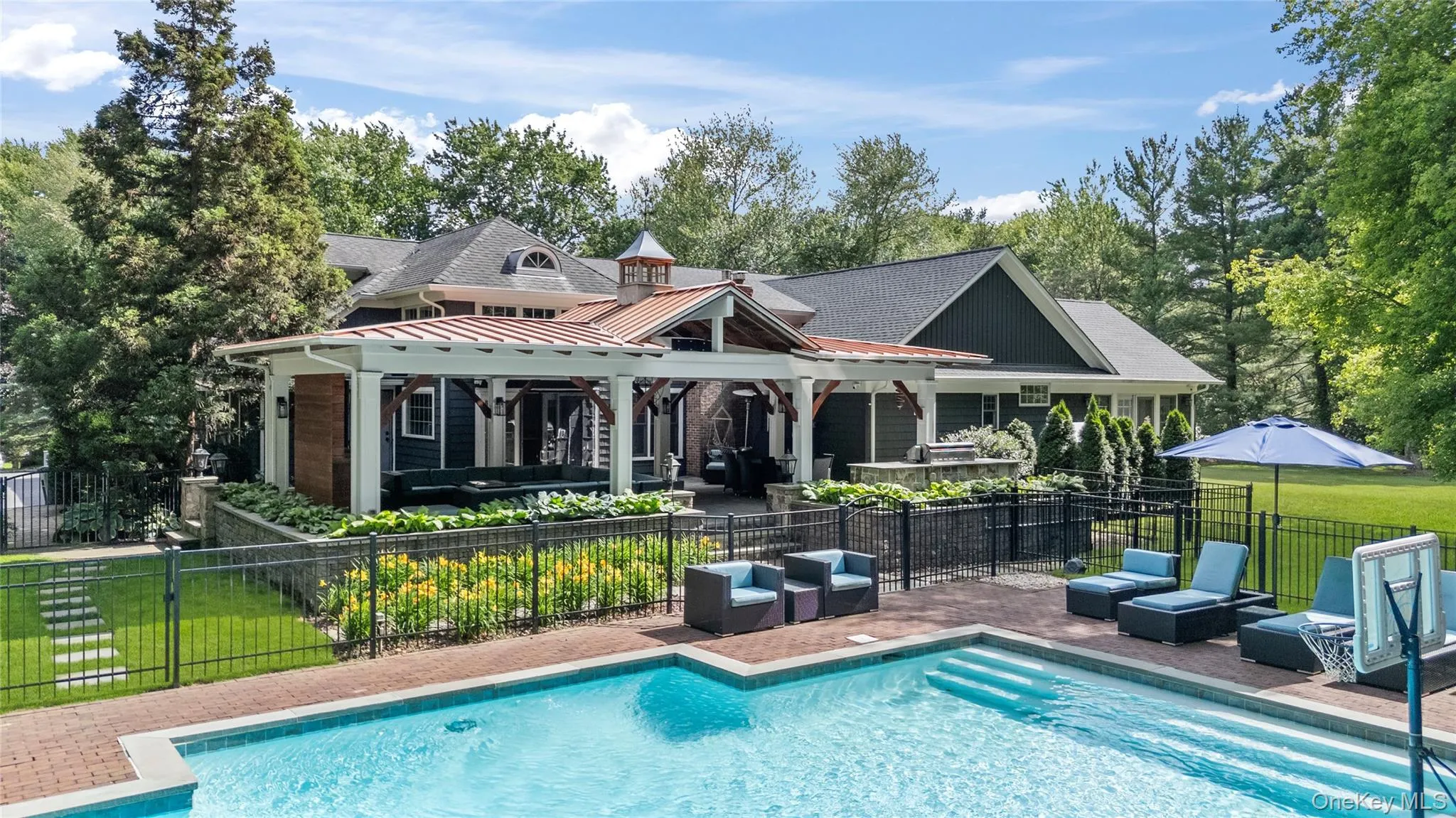 40 Coves Run, Oyster Bay, NY, 5 Bedrooms Bedrooms, 12 Rooms Rooms,4 BathroomsBathrooms,Residential,For Rent,Coves,0,1015516 40 Coves Run, Oyster Bay, NY, 5 Bedrooms Bedrooms, 12 Rooms Rooms,4 BathroomsBathrooms,Residential,For Rent,Coves,0,1015516