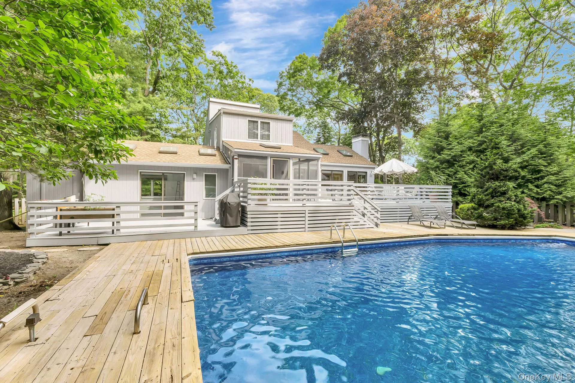 2 Strathmore Court, Southampton, NY, 3 Bedrooms Bedrooms, 8 Rooms Rooms,4 BathroomsBathrooms,Residential,For Rent,Strathmore,0,1015525 2 Strathmore Court, Southampton, NY, 3 Bedrooms Bedrooms, 8 Rooms Rooms,4 BathroomsBathrooms,Residential,For Rent,Strathmore,0,1015525