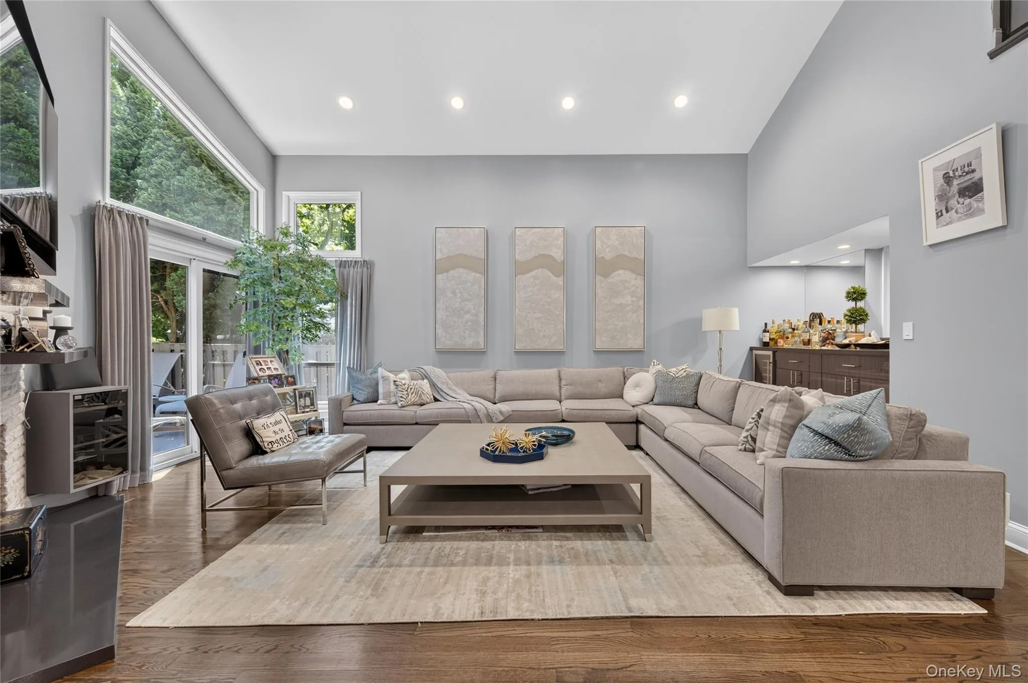 125 Country Club Drive, Oyster Bay, NY, 3 Bedrooms Bedrooms, 7 Rooms Rooms,2 BathroomsBathrooms,Residential,For Rent,Country Club,0,1015527 125 Country Club Drive, Oyster Bay, NY, 3 Bedrooms Bedrooms, 7 Rooms Rooms,2 BathroomsBathrooms,Residential,For Rent,Country Club,0,1015527