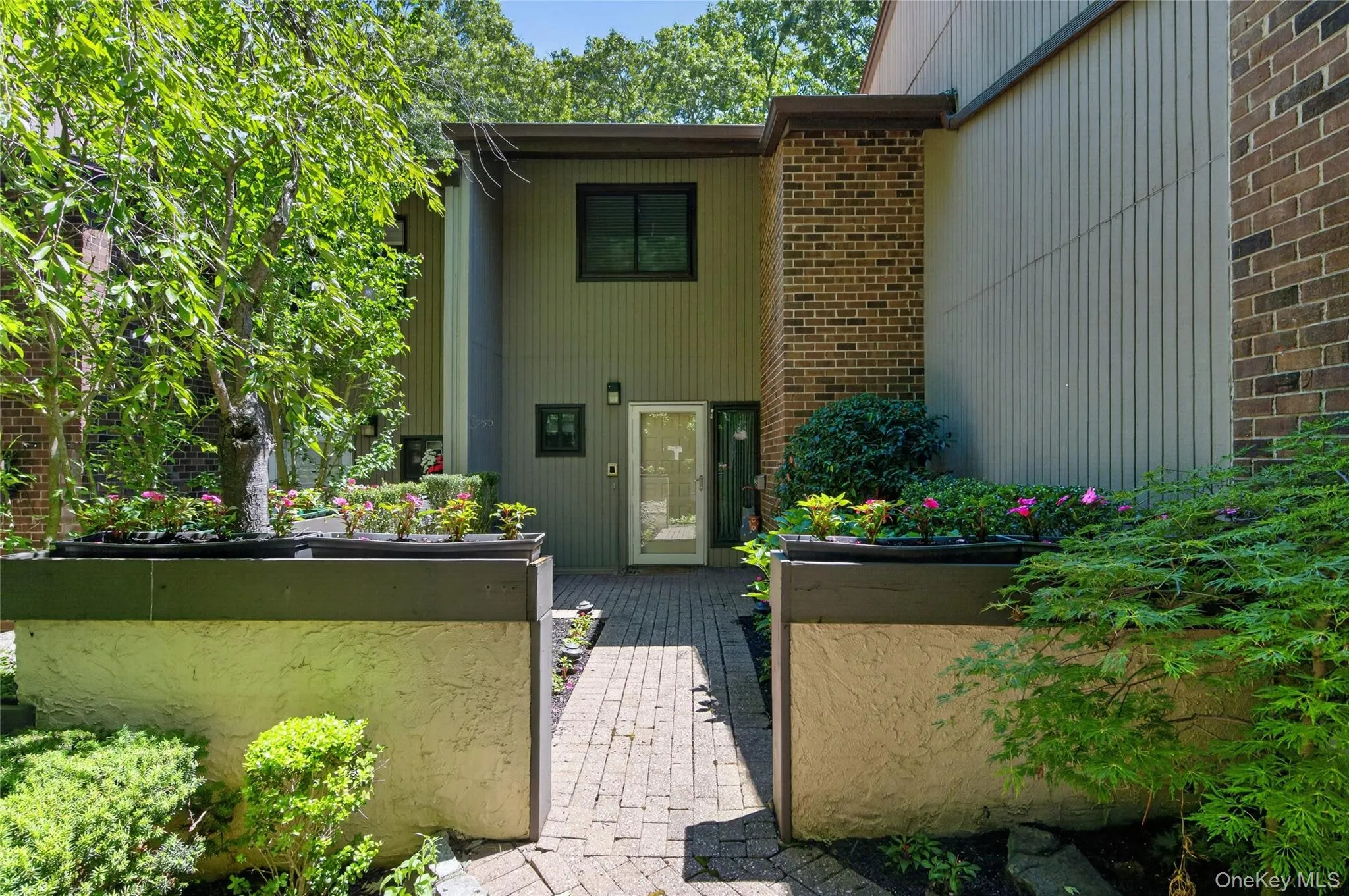 125 Country Club Drive, Oyster Bay, NY, 3 Bedrooms Bedrooms, 7 Rooms Rooms,2 BathroomsBathrooms,Residential,For Rent,Country Club,0,1015527 125 Country Club Drive, Oyster Bay, NY, 3 Bedrooms Bedrooms, 7 Rooms Rooms,2 BathroomsBathrooms,Residential,For Rent,Country Club,0,1015527