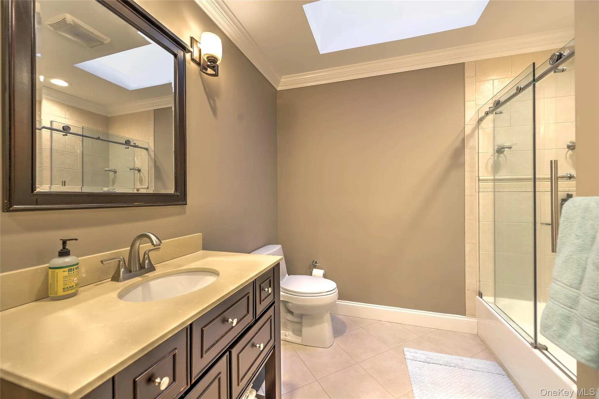 125 Country Club Drive, Oyster Bay, NY, 3 Bedrooms Bedrooms, 7 Rooms Rooms,2 BathroomsBathrooms,Residential,For Rent,Country Club,0,1015527 125 Country Club Drive, Oyster Bay, NY, 3 Bedrooms Bedrooms, 7 Rooms Rooms,2 BathroomsBathrooms,Residential,For Rent,Country Club,0,1015527
