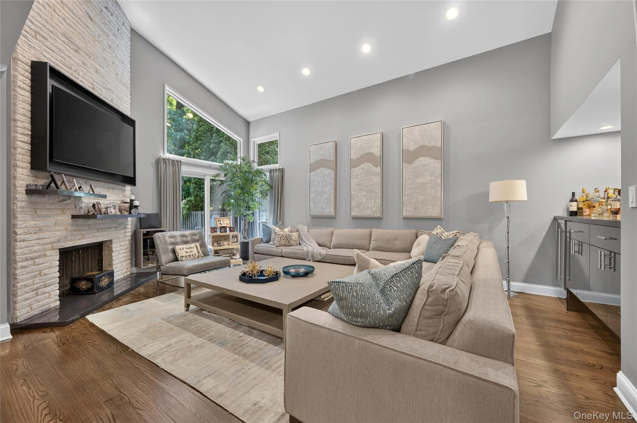 125 Country Club Drive, Oyster Bay, NY, 3 Bedrooms Bedrooms, 7 Rooms Rooms,2 BathroomsBathrooms,Residential,For Rent,Country Club,0,1015527 125 Country Club Drive, Oyster Bay, NY, 3 Bedrooms Bedrooms, 7 Rooms Rooms,2 BathroomsBathrooms,Residential,For Rent,Country Club,0,1015527