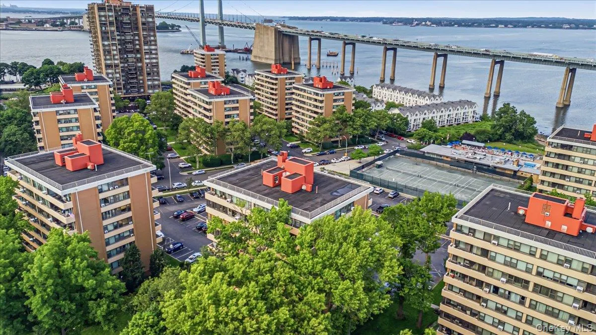 9-15 166th Street, New York, NY, 2 Bedrooms Bedrooms, 5 Rooms Rooms,1 BathroomBathrooms,Residential,For Rent,166th,0,1015530 9-15 166th Street, New York, NY, 2 Bedrooms Bedrooms, 5 Rooms Rooms,1 BathroomBathrooms,Residential,For Rent,166th,0,1015530