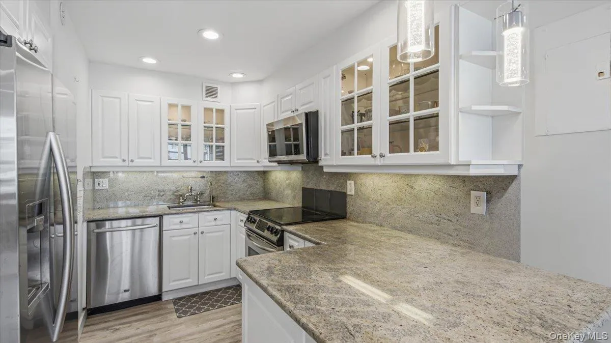 9-15 166th Street, New York, NY, 2 Bedrooms Bedrooms, 5 Rooms Rooms,1 BathroomBathrooms,Residential,For Rent,166th,0,1015530 9-15 166th Street, New York, NY, 2 Bedrooms Bedrooms, 5 Rooms Rooms,1 BathroomBathrooms,Residential,For Rent,166th,0,1015530