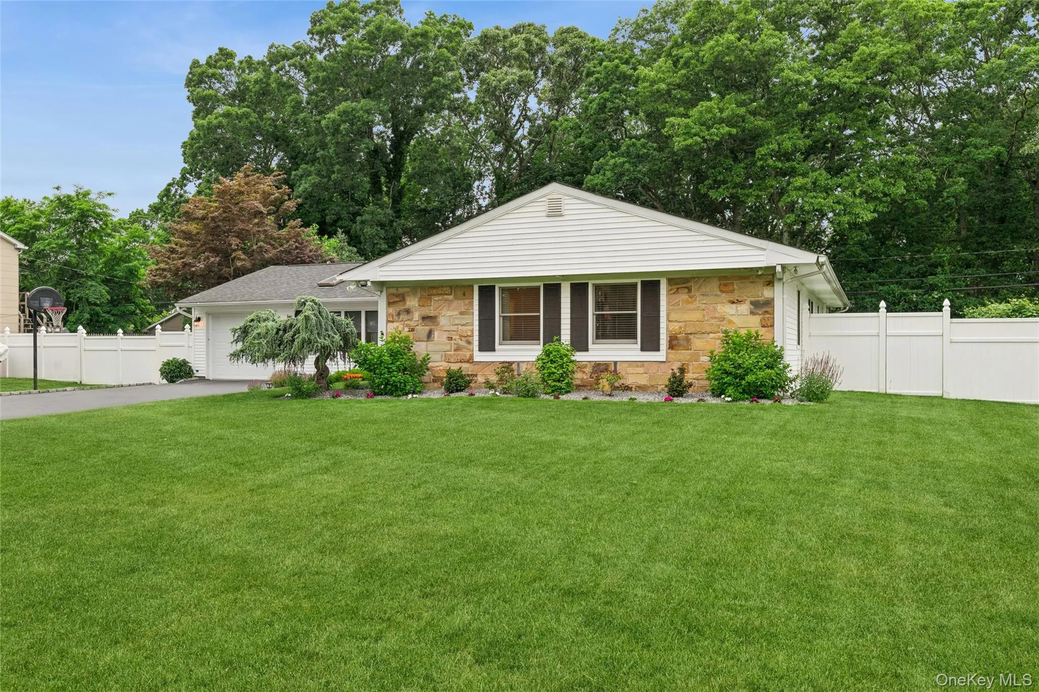 16 Parson Drive, Brookhaven, NY, 3 Bedrooms Bedrooms, 7 Rooms Rooms,2 BathroomsBathrooms,Residential,For Rent,Parson,0,1015539 16 Parson Drive, Brookhaven, NY, 3 Bedrooms Bedrooms, 7 Rooms Rooms,2 BathroomsBathrooms,Residential,For Rent,Parson,0,1015539
