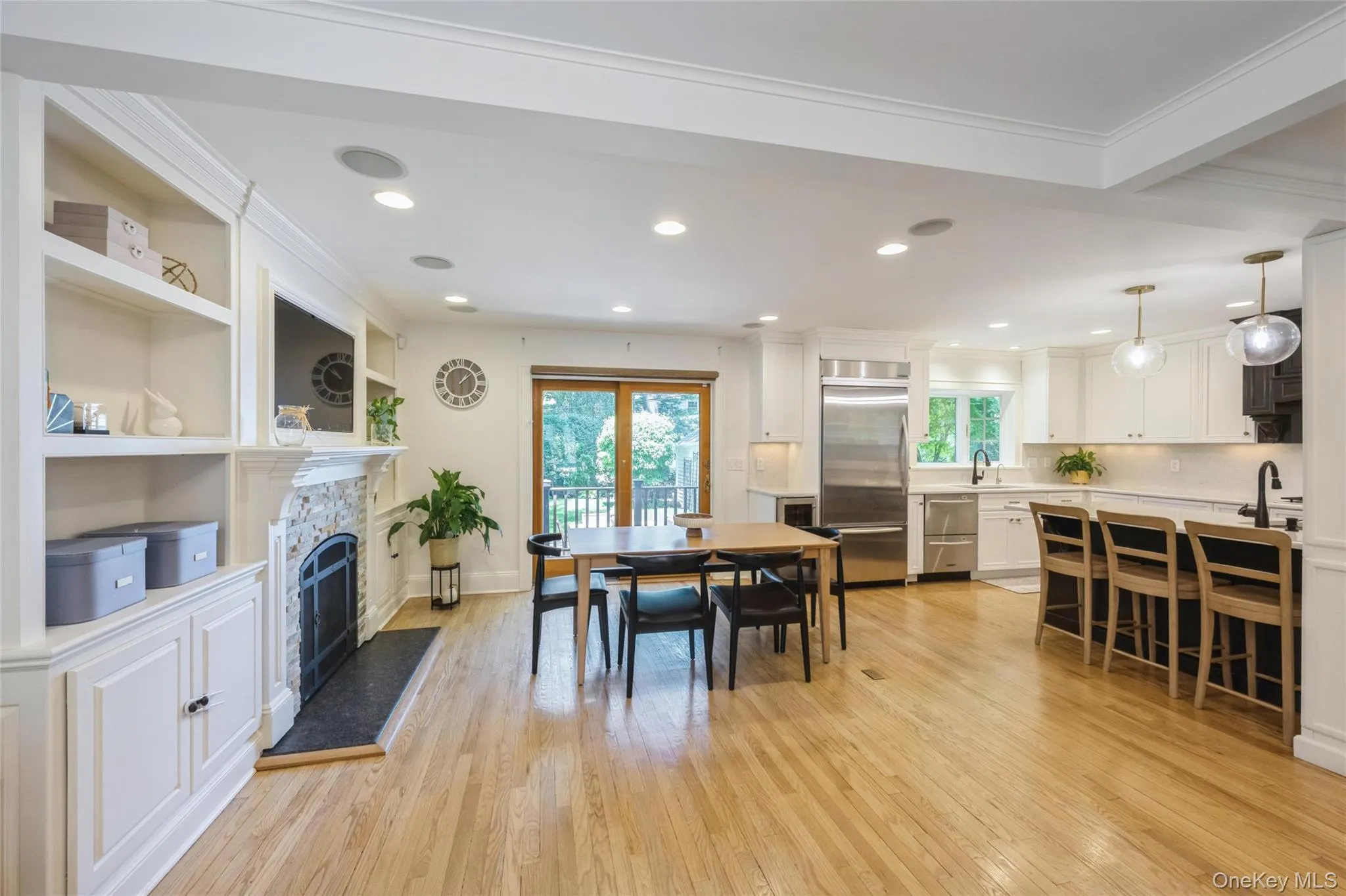 71 Bar Beach Road, North Hempstead, NY, 3 Bedrooms Bedrooms, 8 Rooms Rooms,2 BathroomsBathrooms,Residential,For Rent,Bar Beach,0,1015540 71 Bar Beach Road, North Hempstead, NY, 3 Bedrooms Bedrooms, 8 Rooms Rooms,2 BathroomsBathrooms,Residential,For Rent,Bar Beach,0,1015540