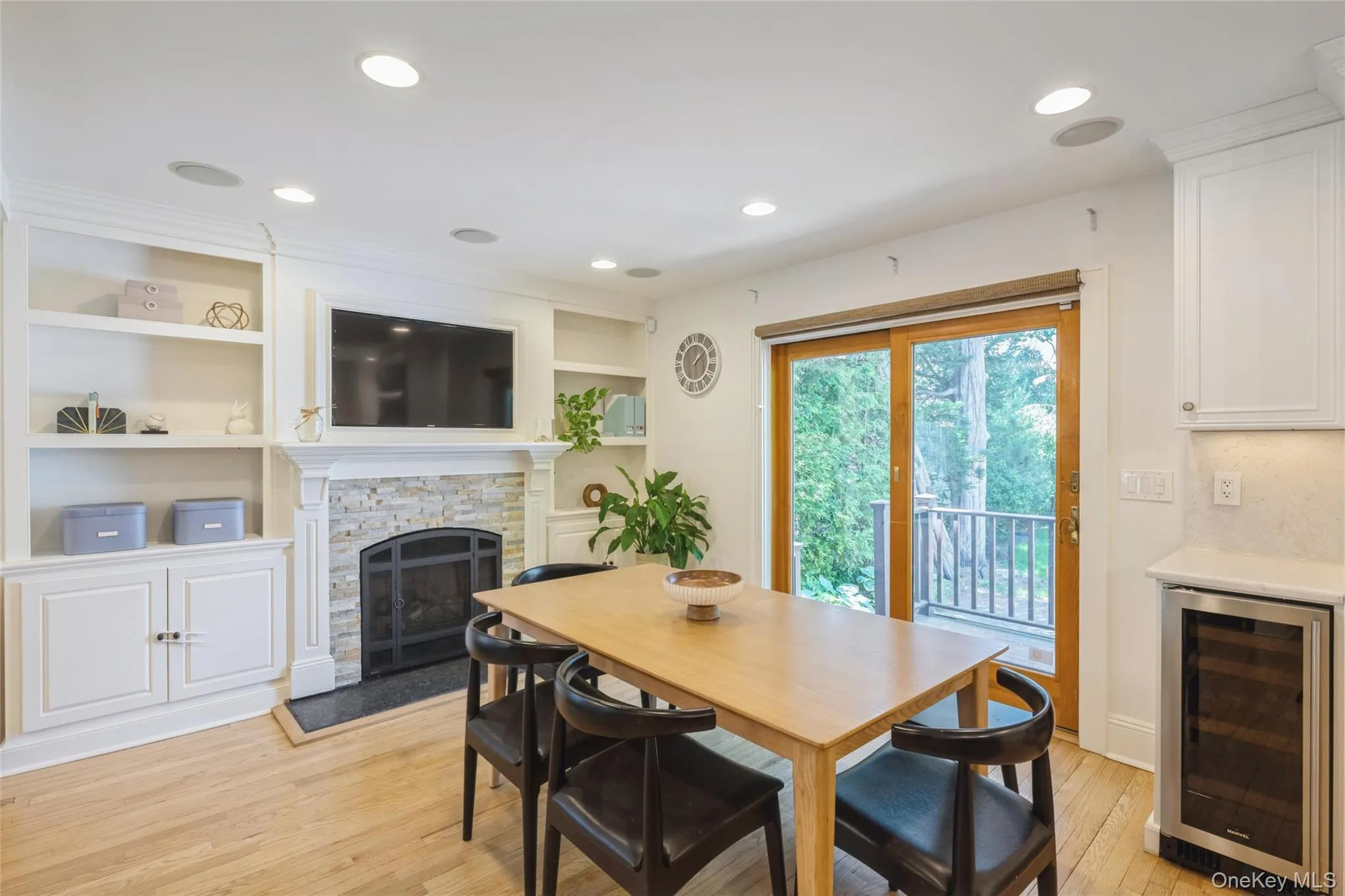 71 Bar Beach Road, North Hempstead, NY, 3 Bedrooms Bedrooms, 8 Rooms Rooms,2 BathroomsBathrooms,Residential,For Rent,Bar Beach,0,1015540 71 Bar Beach Road, North Hempstead, NY, 3 Bedrooms Bedrooms, 8 Rooms Rooms,2 BathroomsBathrooms,Residential,For Rent,Bar Beach,0,1015540