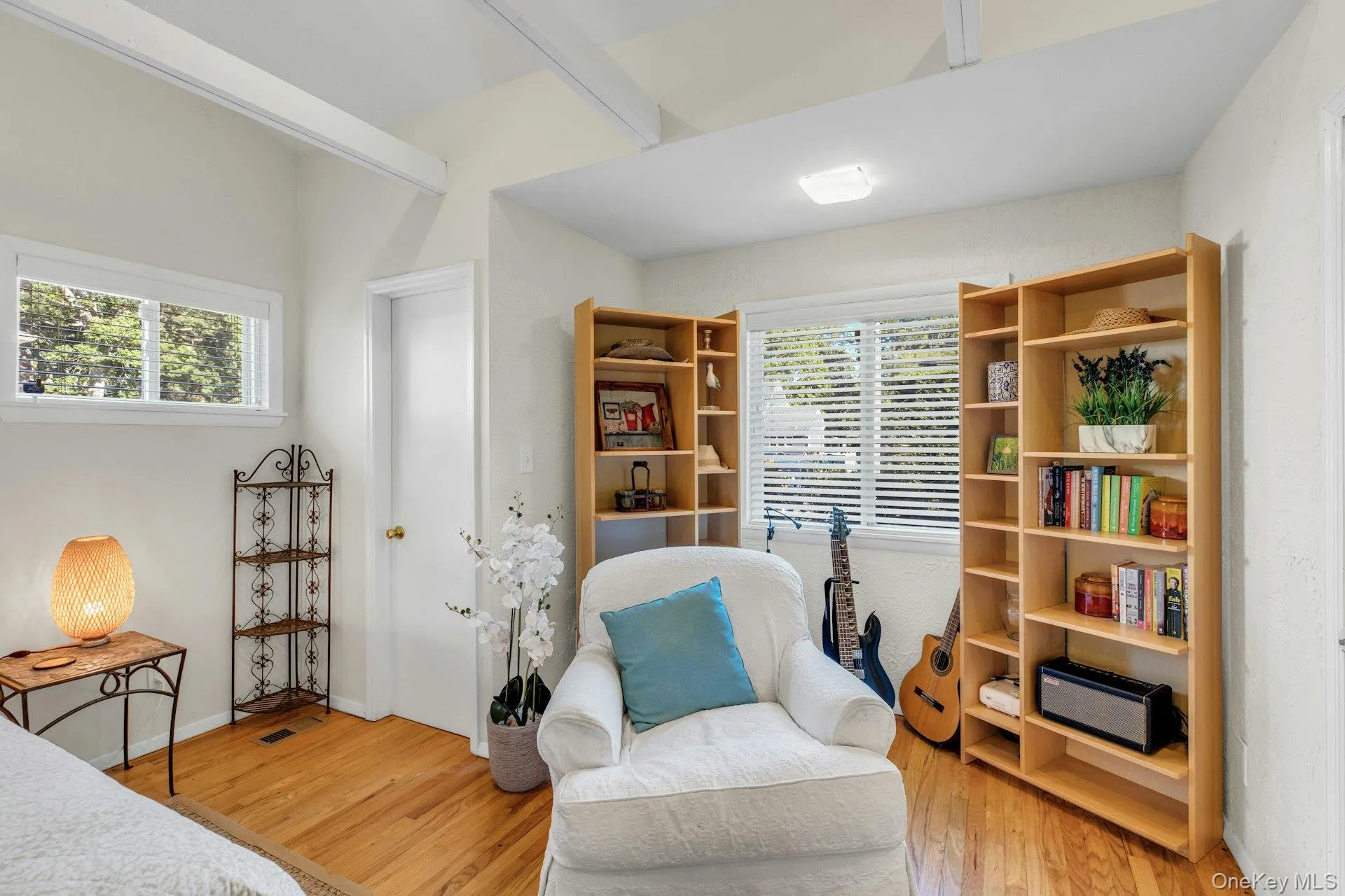 116 Tiana Road, Southampton, NY, 4 Bedrooms Bedrooms, 7 Rooms Rooms,2 BathroomsBathrooms,Residential,For Rent,Tiana,0,1015541 116 Tiana Road, Southampton, NY, 4 Bedrooms Bedrooms, 7 Rooms Rooms,2 BathroomsBathrooms,Residential,For Rent,Tiana,0,1015541
