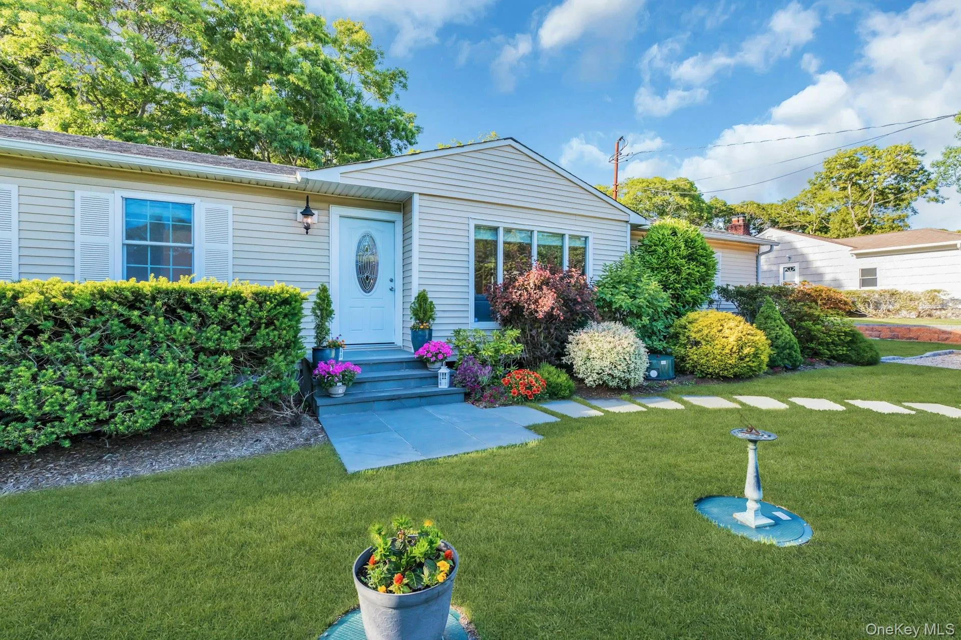 116 Tiana Road, Southampton, NY, 4 Bedrooms Bedrooms, 7 Rooms Rooms,2 BathroomsBathrooms,Residential,For Rent,Tiana,0,1015541 116 Tiana Road, Southampton, NY, 4 Bedrooms Bedrooms, 7 Rooms Rooms,2 BathroomsBathrooms,Residential,For Rent,Tiana,0,1015541