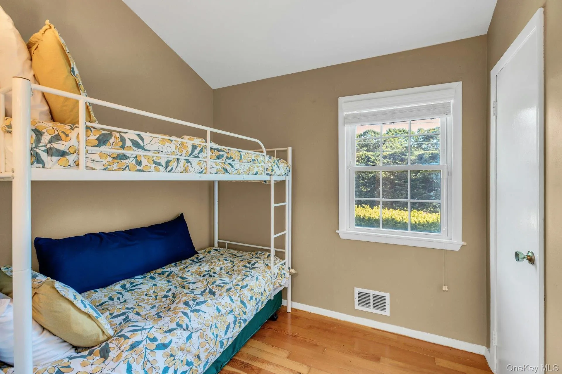 116 Tiana Road, Southampton, NY, 4 Bedrooms Bedrooms, 7 Rooms Rooms,2 BathroomsBathrooms,Residential,For Rent,Tiana,0,1015541 116 Tiana Road, Southampton, NY, 4 Bedrooms Bedrooms, 7 Rooms Rooms,2 BathroomsBathrooms,Residential,For Rent,Tiana,0,1015541