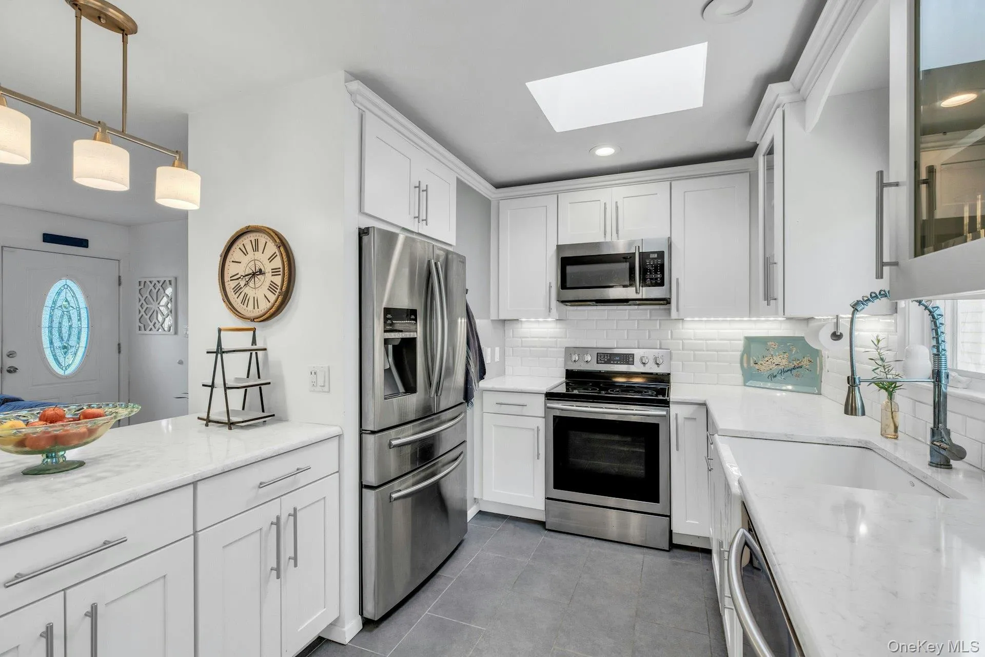 116 Tiana Road, Southampton, NY, 4 Bedrooms Bedrooms, 7 Rooms Rooms,2 BathroomsBathrooms,Residential,For Rent,Tiana,0,1015541 116 Tiana Road, Southampton, NY, 4 Bedrooms Bedrooms, 7 Rooms Rooms,2 BathroomsBathrooms,Residential,For Rent,Tiana,0,1015541
