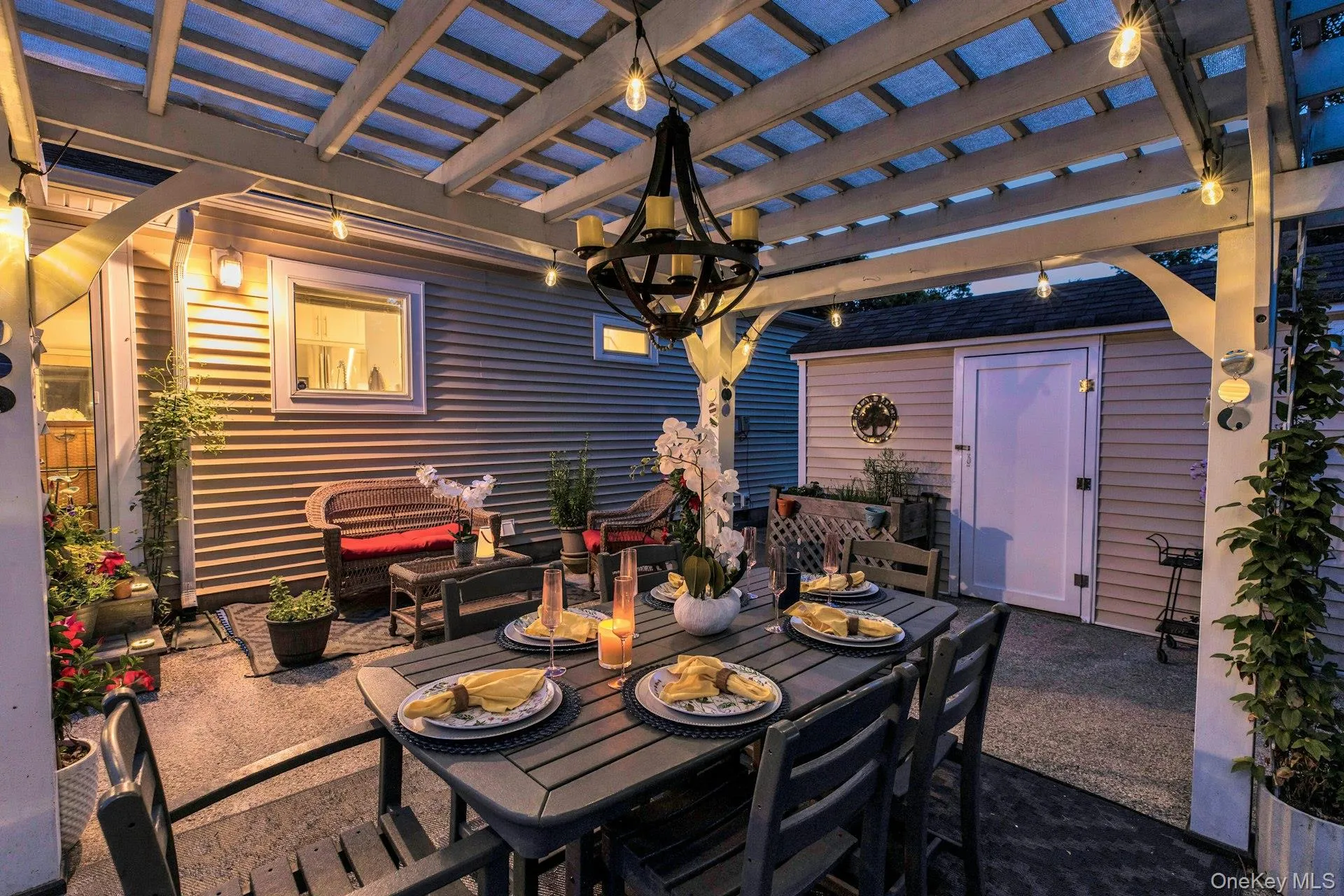 116 Tiana Road, Southampton, NY, 4 Bedrooms Bedrooms, 7 Rooms Rooms,2 BathroomsBathrooms,Residential,For Rent,Tiana,0,1015541 116 Tiana Road, Southampton, NY, 4 Bedrooms Bedrooms, 7 Rooms Rooms,2 BathroomsBathrooms,Residential,For Rent,Tiana,0,1015541