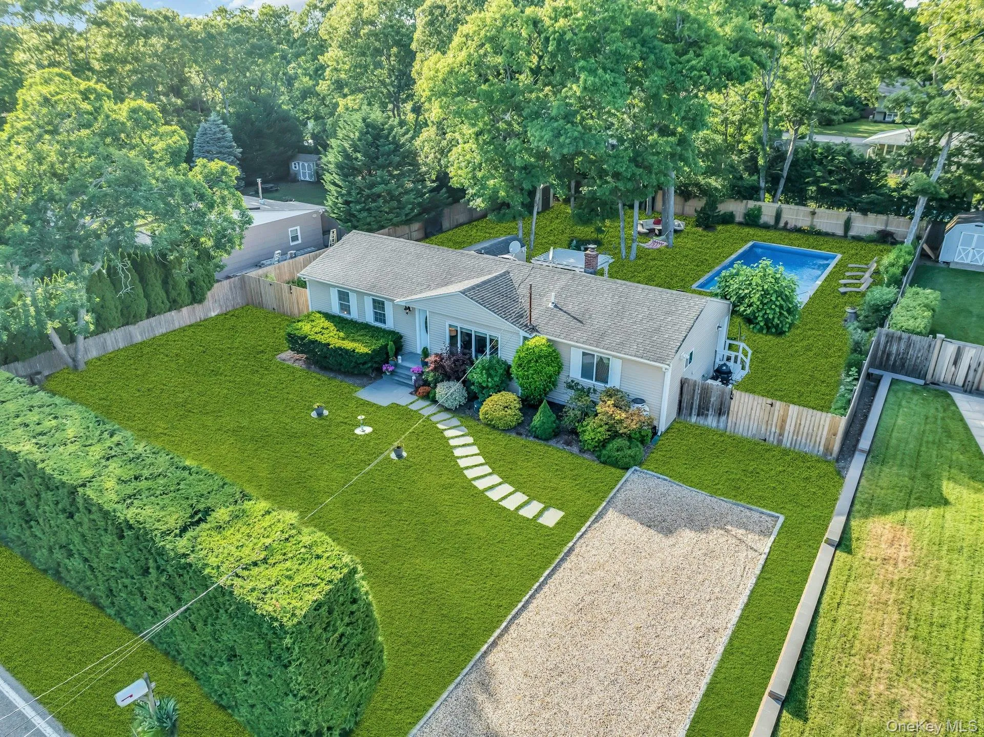 116 Tiana Road, Southampton, NY, 4 Bedrooms Bedrooms, 7 Rooms Rooms,2 BathroomsBathrooms,Residential,For Rent,Tiana,0,1015541 116 Tiana Road, Southampton, NY, 4 Bedrooms Bedrooms, 7 Rooms Rooms,2 BathroomsBathrooms,Residential,For Rent,Tiana,0,1015541
