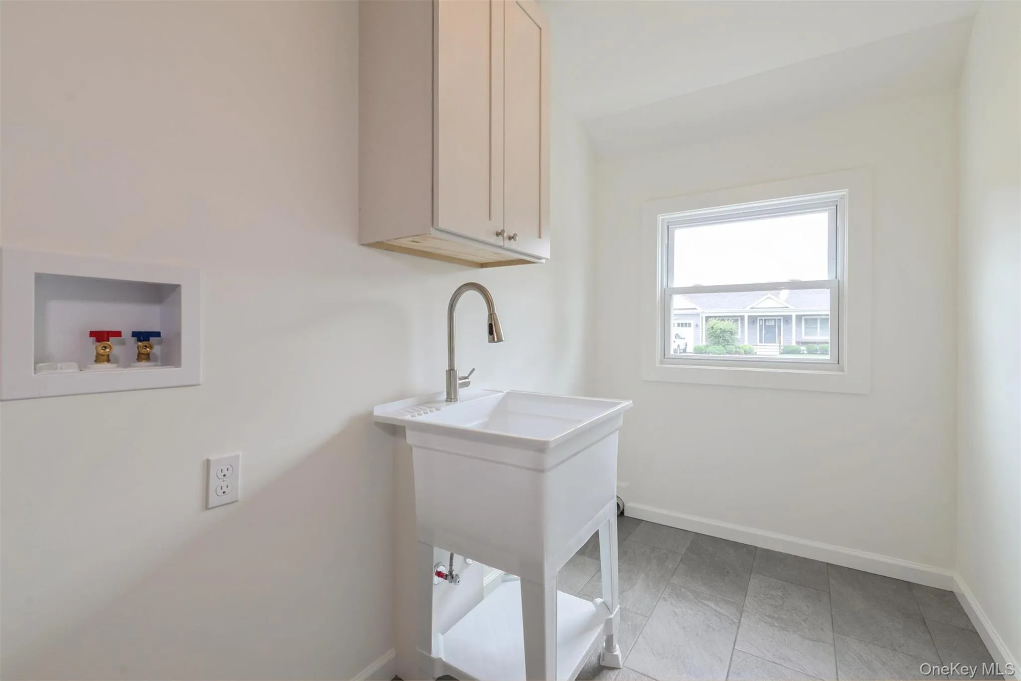 54 Ocean Avenue, Brookhaven, NY, 4 Bedrooms Bedrooms, 8 Rooms Rooms,2 BathroomsBathrooms,Residential,For Rent,Ocean,0,1015550 54 Ocean Avenue, Brookhaven, NY, 4 Bedrooms Bedrooms, 8 Rooms Rooms,2 BathroomsBathrooms,Residential,For Rent,Ocean,0,1015550