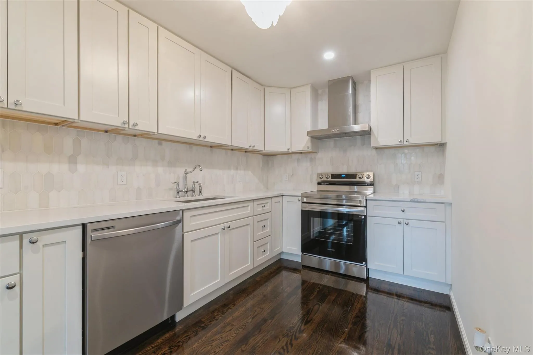 54 Ocean Avenue, Brookhaven, NY, 4 Bedrooms Bedrooms, 8 Rooms Rooms,2 BathroomsBathrooms,Residential,For Rent,Ocean,0,1015550 54 Ocean Avenue, Brookhaven, NY, 4 Bedrooms Bedrooms, 8 Rooms Rooms,2 BathroomsBathrooms,Residential,For Rent,Ocean,0,1015550