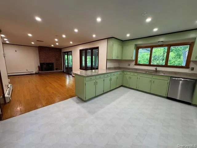 49 Chestnut Lane, Newburgh (town), NY, 4 Bedrooms Bedrooms, 8 Rooms Rooms,2 BathroomsBathrooms,Residential Lease,For Rent,Chestnut,0,1015555 49 Chestnut Lane, Newburgh (town), NY, 4 Bedrooms Bedrooms, 8 Rooms Rooms,2 BathroomsBathrooms,Residential Lease,For Rent,Chestnut,0,1015555