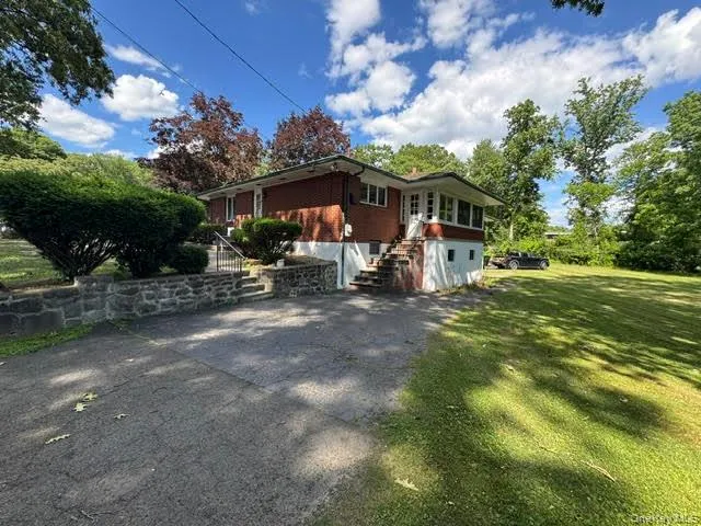 49 Chestnut Lane, Newburgh (town), NY, 4 Bedrooms Bedrooms, 8 Rooms Rooms,2 BathroomsBathrooms,Residential Lease,For Rent,Chestnut,0,1015555 49 Chestnut Lane, Newburgh (town), NY, 4 Bedrooms Bedrooms, 8 Rooms Rooms,2 BathroomsBathrooms,Residential Lease,For Rent,Chestnut,0,1015555
