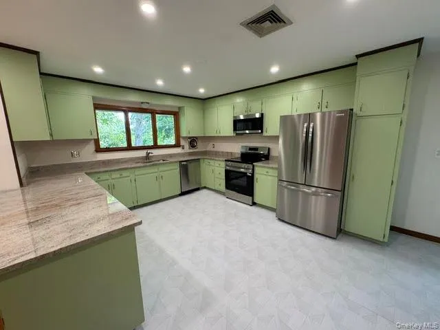 49 Chestnut Lane, Newburgh (town), NY, 4 Bedrooms Bedrooms, 8 Rooms Rooms,2 BathroomsBathrooms,Residential Lease,For Rent,Chestnut,0,1015555 49 Chestnut Lane, Newburgh (town), NY, 4 Bedrooms Bedrooms, 8 Rooms Rooms,2 BathroomsBathrooms,Residential Lease,For Rent,Chestnut,0,1015555
