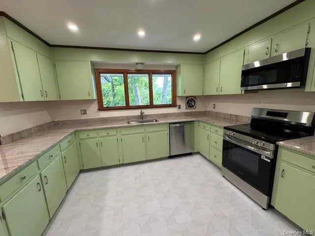 49 Chestnut Lane, Newburgh (town), NY, 4 Bedrooms Bedrooms, 8 Rooms Rooms,2 BathroomsBathrooms,Residential Lease,For Rent,Chestnut,0,1015555 49 Chestnut Lane, Newburgh (town), NY, 4 Bedrooms Bedrooms, 8 Rooms Rooms,2 BathroomsBathrooms,Residential Lease,For Rent,Chestnut,0,1015555