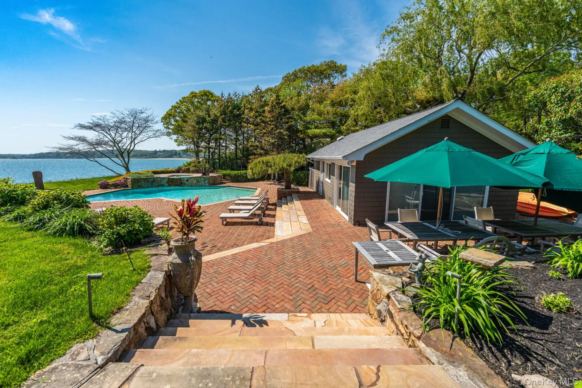 Pool House, Outdoor Dining Pool House, Outdoor Dining