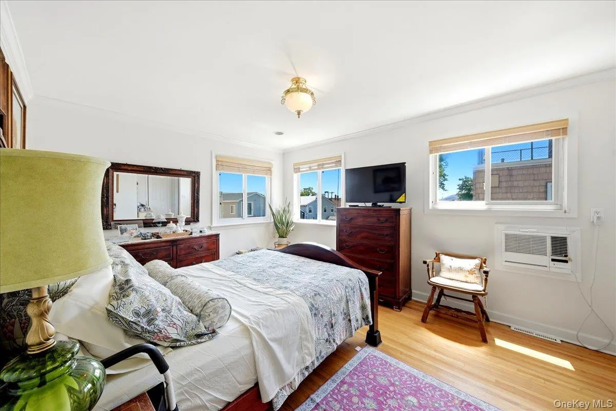 3284 Giegerich Place, New York, NY, 3 Bedrooms Bedrooms, 7 Rooms Rooms,2 BathroomsBathrooms,Residential,For Rent,Giegerich,0,1015562 3284 Giegerich Place, New York, NY, 3 Bedrooms Bedrooms, 7 Rooms Rooms,2 BathroomsBathrooms,Residential,For Rent,Giegerich,0,1015562