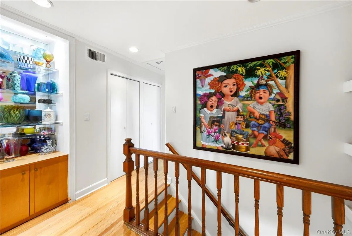 3284 Giegerich Place, New York, NY, 3 Bedrooms Bedrooms, 7 Rooms Rooms,2 BathroomsBathrooms,Residential,For Rent,Giegerich,0,1015562 3284 Giegerich Place, New York, NY, 3 Bedrooms Bedrooms, 7 Rooms Rooms,2 BathroomsBathrooms,Residential,For Rent,Giegerich,0,1015562
