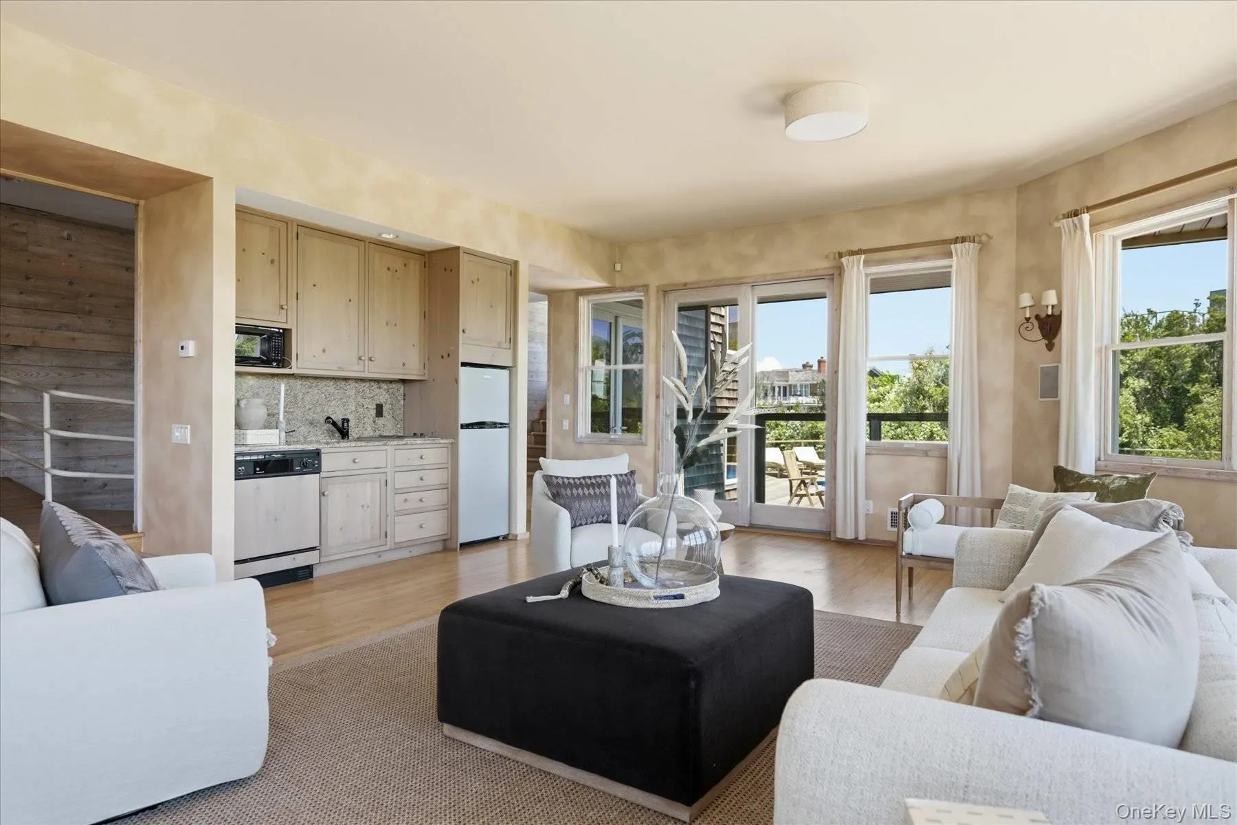 137 Sandune Court, Southampton, NY, 5 Bedrooms Bedrooms, 19 Rooms Rooms,6 BathroomsBathrooms,Residential,For Rent,Sandune,0,1015563 137 Sandune Court, Southampton, NY, 5 Bedrooms Bedrooms, 19 Rooms Rooms,6 BathroomsBathrooms,Residential,For Rent,Sandune,0,1015563