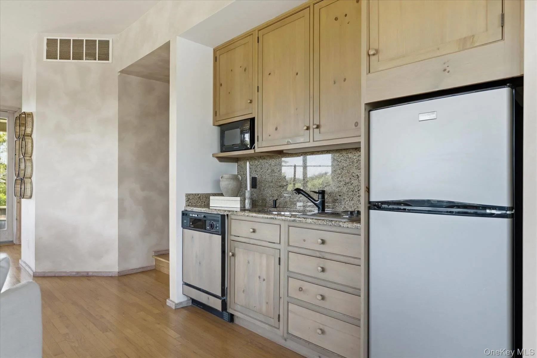137 Sandune Court, Southampton, NY, 5 Bedrooms Bedrooms, 19 Rooms Rooms,6 BathroomsBathrooms,Residential,For Rent,Sandune,0,1015563 137 Sandune Court, Southampton, NY, 5 Bedrooms Bedrooms, 19 Rooms Rooms,6 BathroomsBathrooms,Residential,For Rent,Sandune,0,1015563