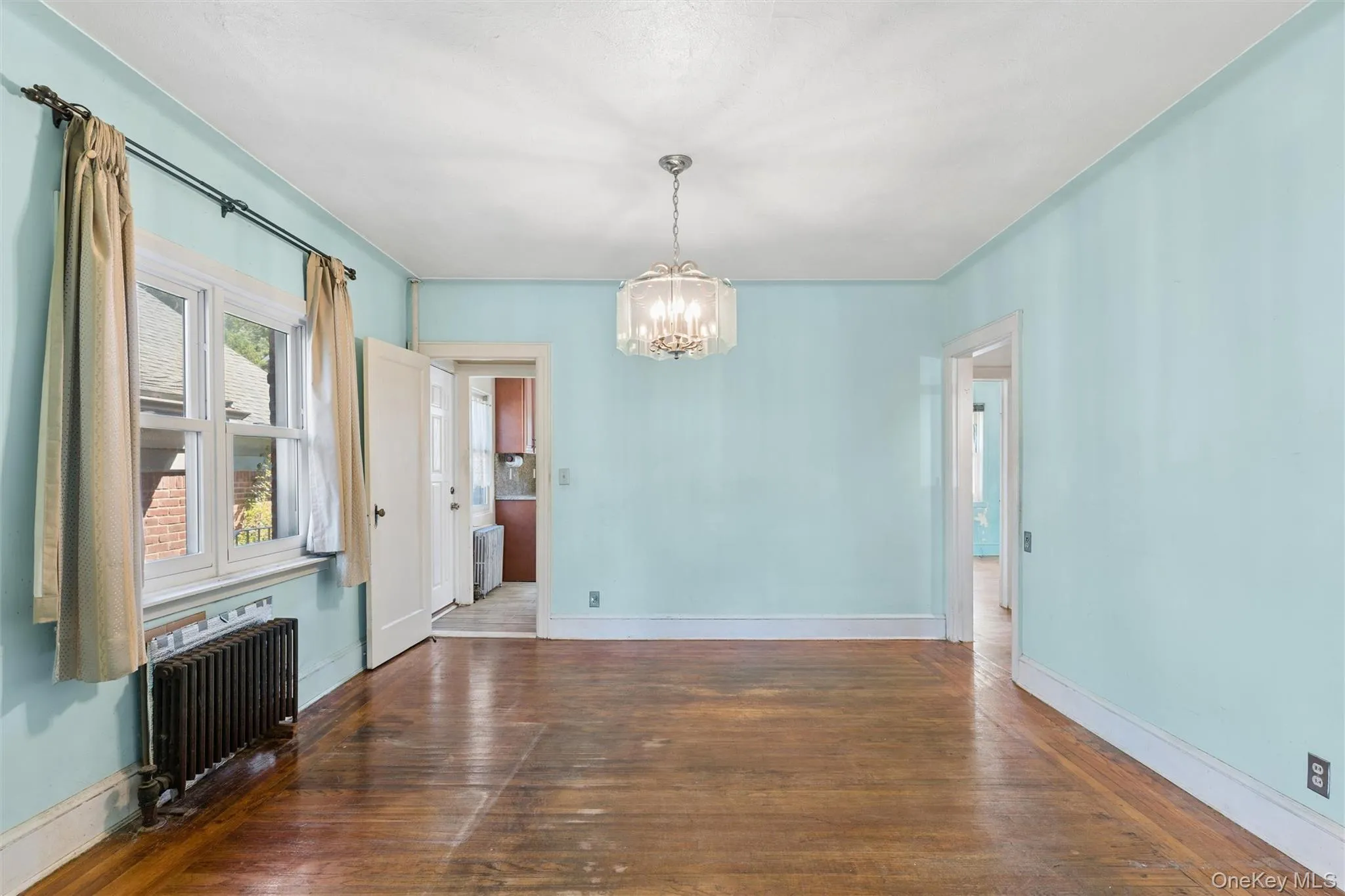 3817 208th Street, New York, NY, 3 Bedrooms Bedrooms, 9 Rooms Rooms,2 BathroomsBathrooms,Residential,For Rent,208th,0,KEY1015569 3817 208th Street, New York, NY, 3 Bedrooms Bedrooms, 9 Rooms Rooms,2 BathroomsBathrooms,Residential,For Rent,208th,0,KEY1015569