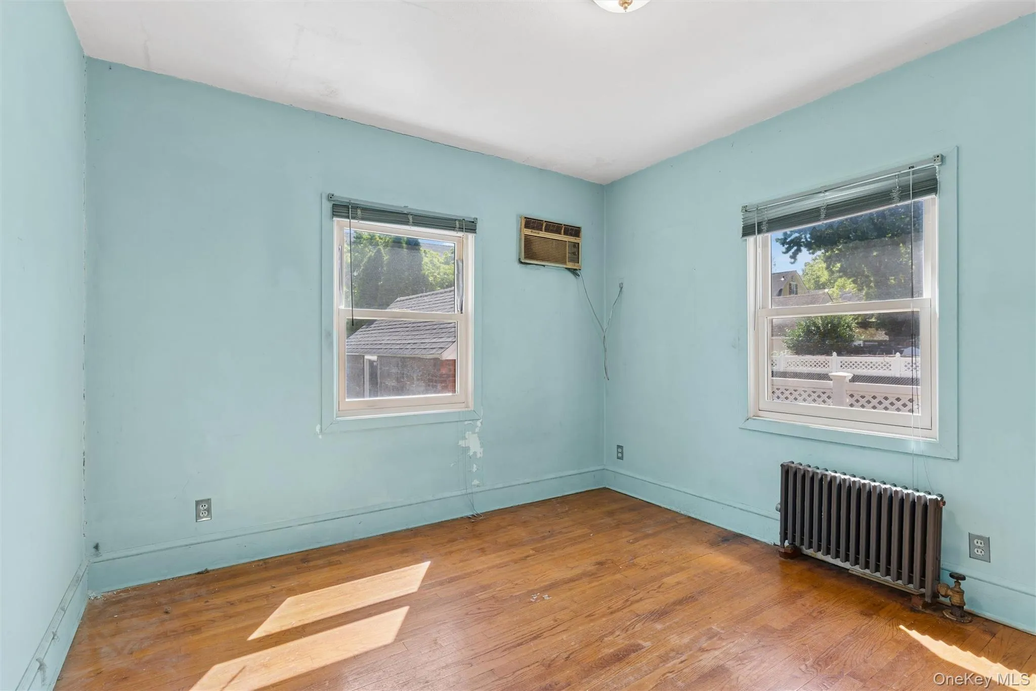 3817 208th Street, New York, NY, 3 Bedrooms Bedrooms, 9 Rooms Rooms,2 BathroomsBathrooms,Residential,For Rent,208th,0,KEY1015569 3817 208th Street, New York, NY, 3 Bedrooms Bedrooms, 9 Rooms Rooms,2 BathroomsBathrooms,Residential,For Rent,208th,0,KEY1015569