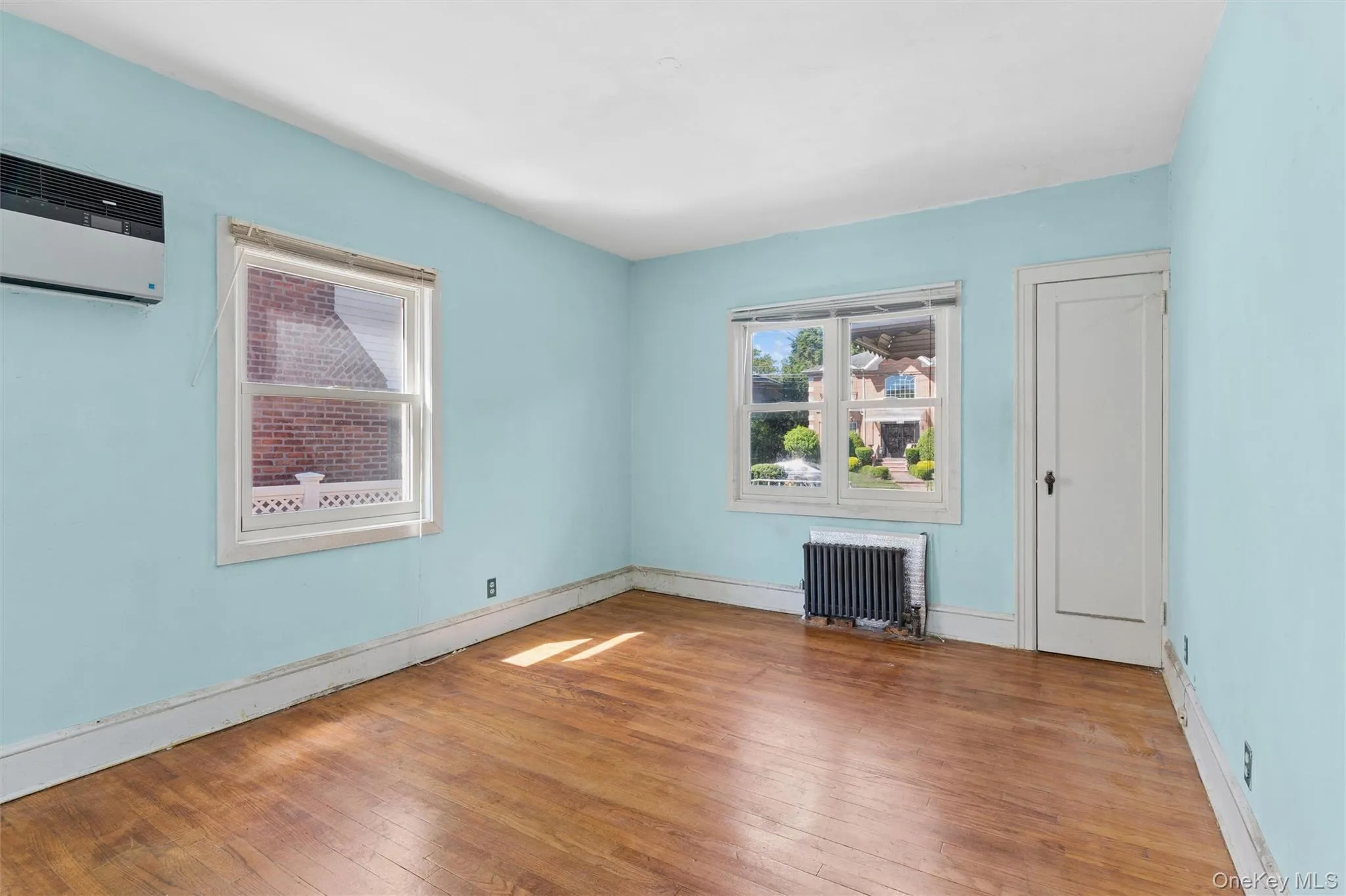 3817 208th Street, New York, NY, 3 Bedrooms Bedrooms, 9 Rooms Rooms,2 BathroomsBathrooms,Residential,For Rent,208th,0,KEY1015569 3817 208th Street, New York, NY, 3 Bedrooms Bedrooms, 9 Rooms Rooms,2 BathroomsBathrooms,Residential,For Rent,208th,0,KEY1015569