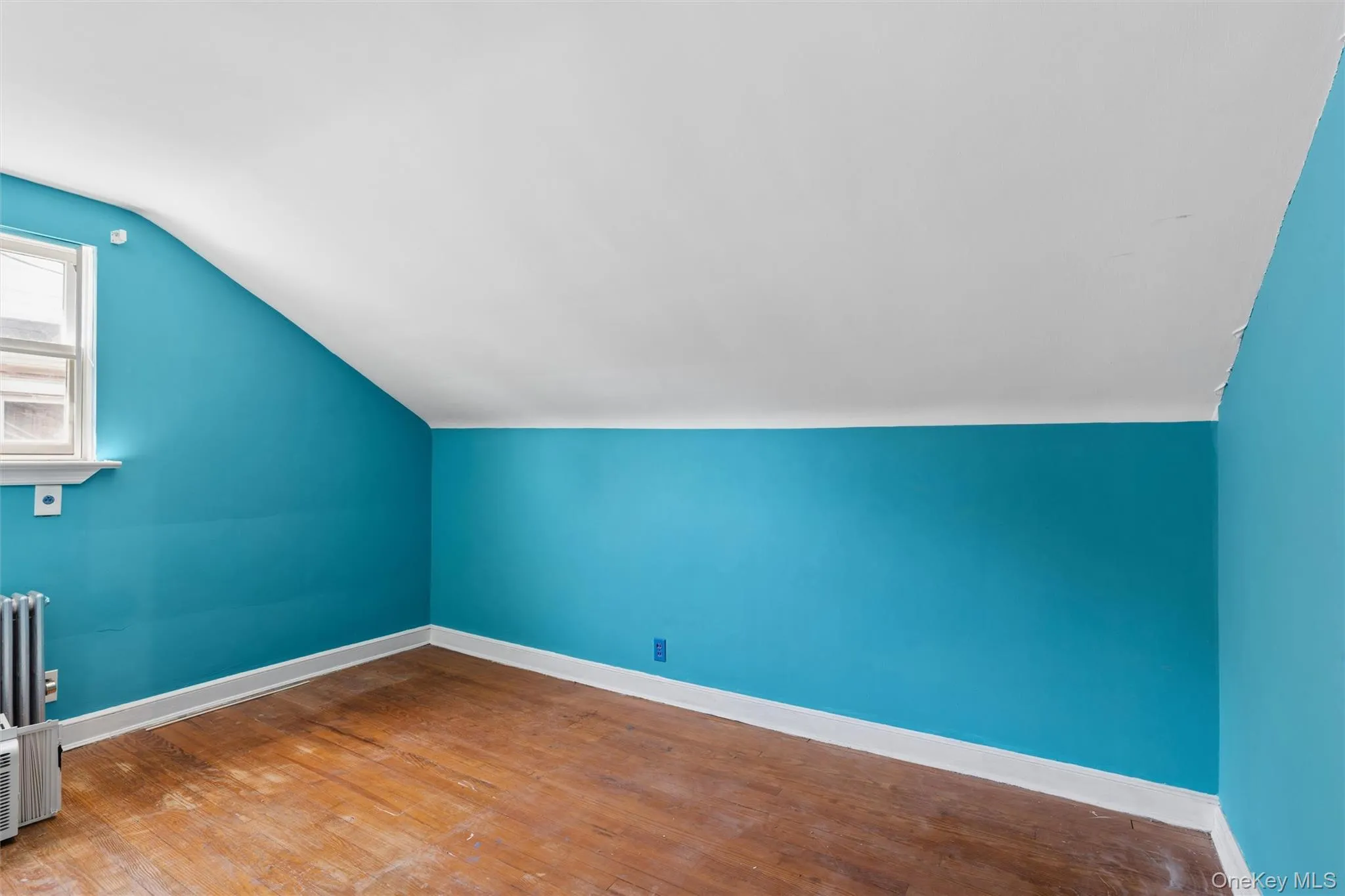 3817 208th Street, New York, NY, 3 Bedrooms Bedrooms, 9 Rooms Rooms,2 BathroomsBathrooms,Residential,For Rent,208th,0,KEY1015569 3817 208th Street, New York, NY, 3 Bedrooms Bedrooms, 9 Rooms Rooms,2 BathroomsBathrooms,Residential,For Rent,208th,0,KEY1015569