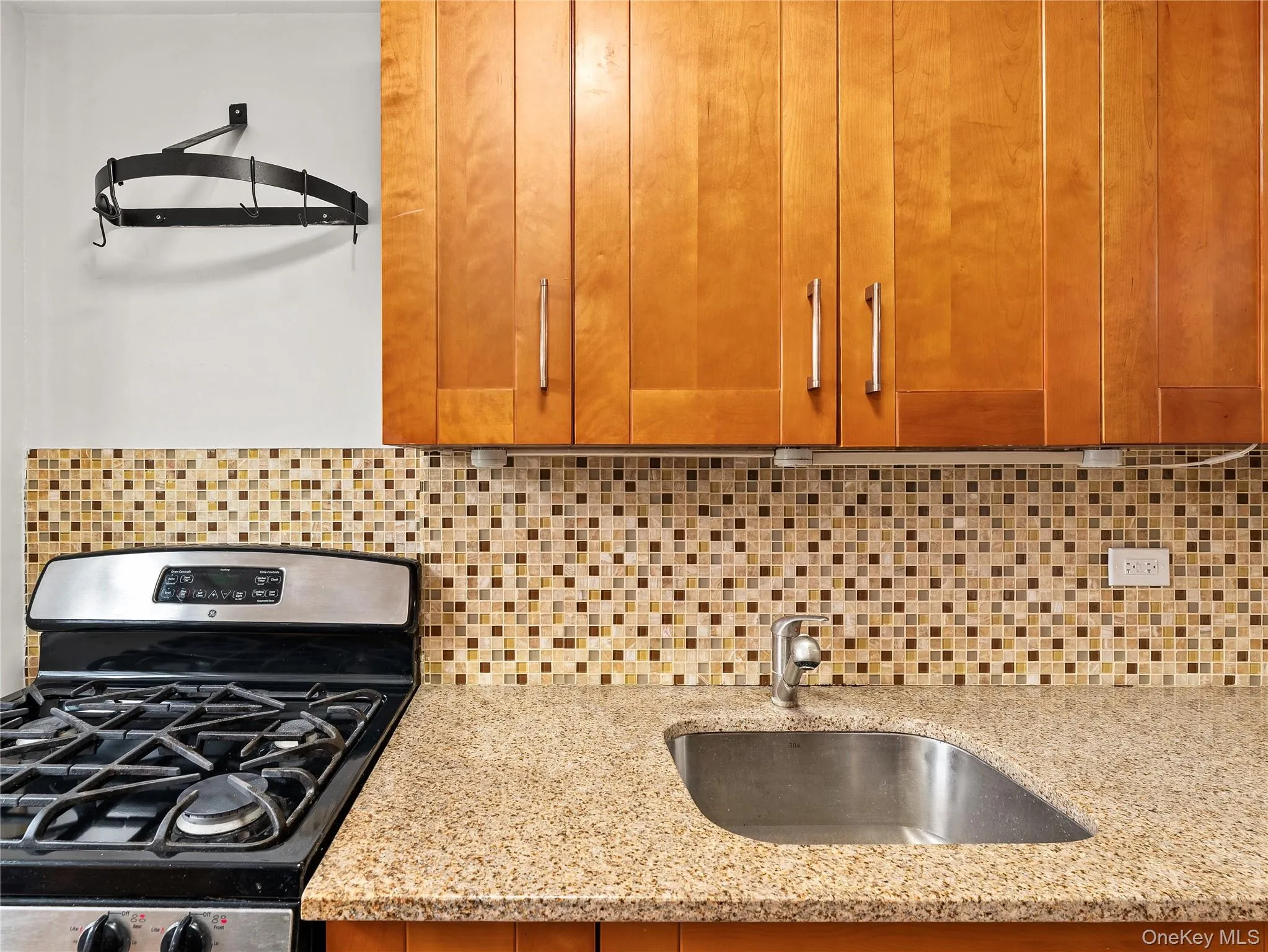 21-66 33rd Road, New York, NY, 2 Bedrooms Bedrooms, 5 Rooms Rooms,1 BathroomBathrooms,Residential,For Rent,33rd,0,1015570 21-66 33rd Road, New York, NY, 2 Bedrooms Bedrooms, 5 Rooms Rooms,1 BathroomBathrooms,Residential,For Rent,33rd,0,1015570