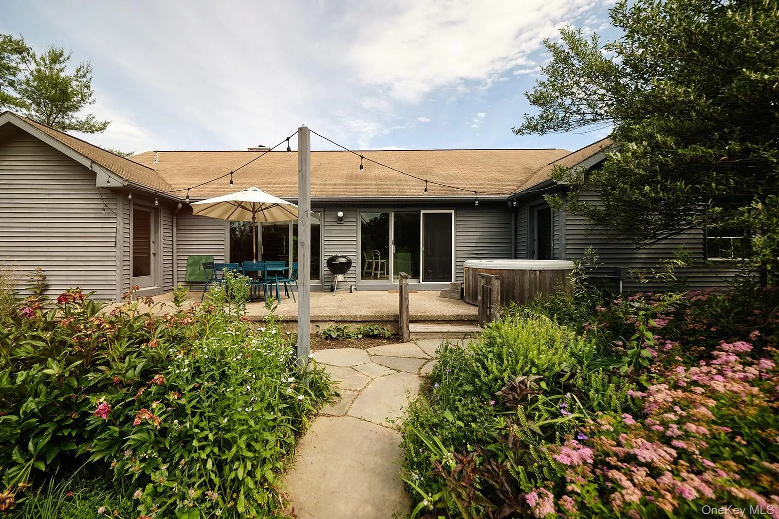 90 Reuter Road, Germantown, NY, 3 Bedrooms Bedrooms, 8 Rooms Rooms,2 BathroomsBathrooms,Residential Lease,For Rent,Reuter,0,1015575 90 Reuter Road, Germantown, NY, 3 Bedrooms Bedrooms, 8 Rooms Rooms,2 BathroomsBathrooms,Residential Lease,For Rent,Reuter,0,1015575