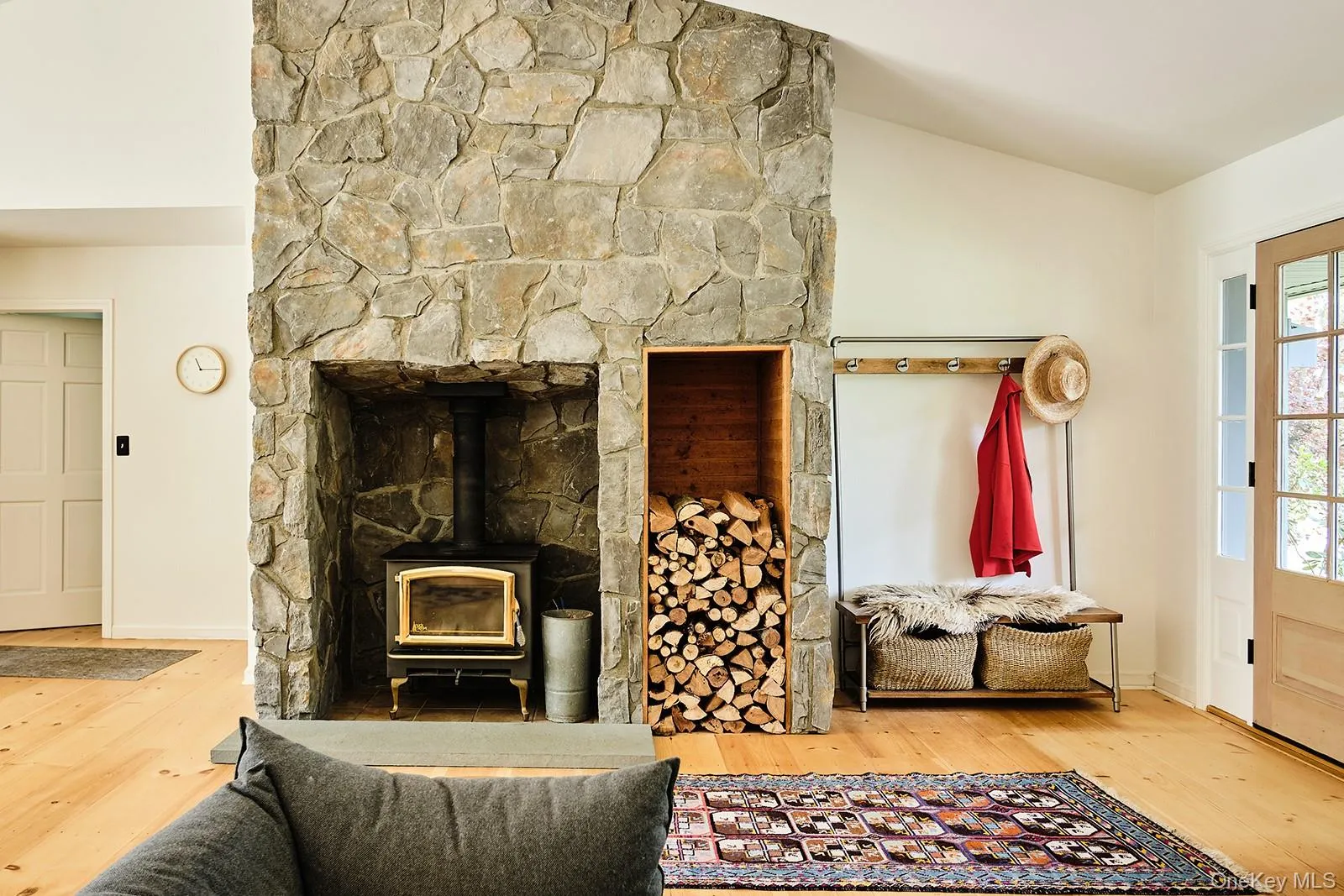 90 Reuter Road, Germantown, NY, 3 Bedrooms Bedrooms, 8 Rooms Rooms,2 BathroomsBathrooms,Residential Lease,For Rent,Reuter,0,1015575 90 Reuter Road, Germantown, NY, 3 Bedrooms Bedrooms, 8 Rooms Rooms,2 BathroomsBathrooms,Residential Lease,For Rent,Reuter,0,1015575