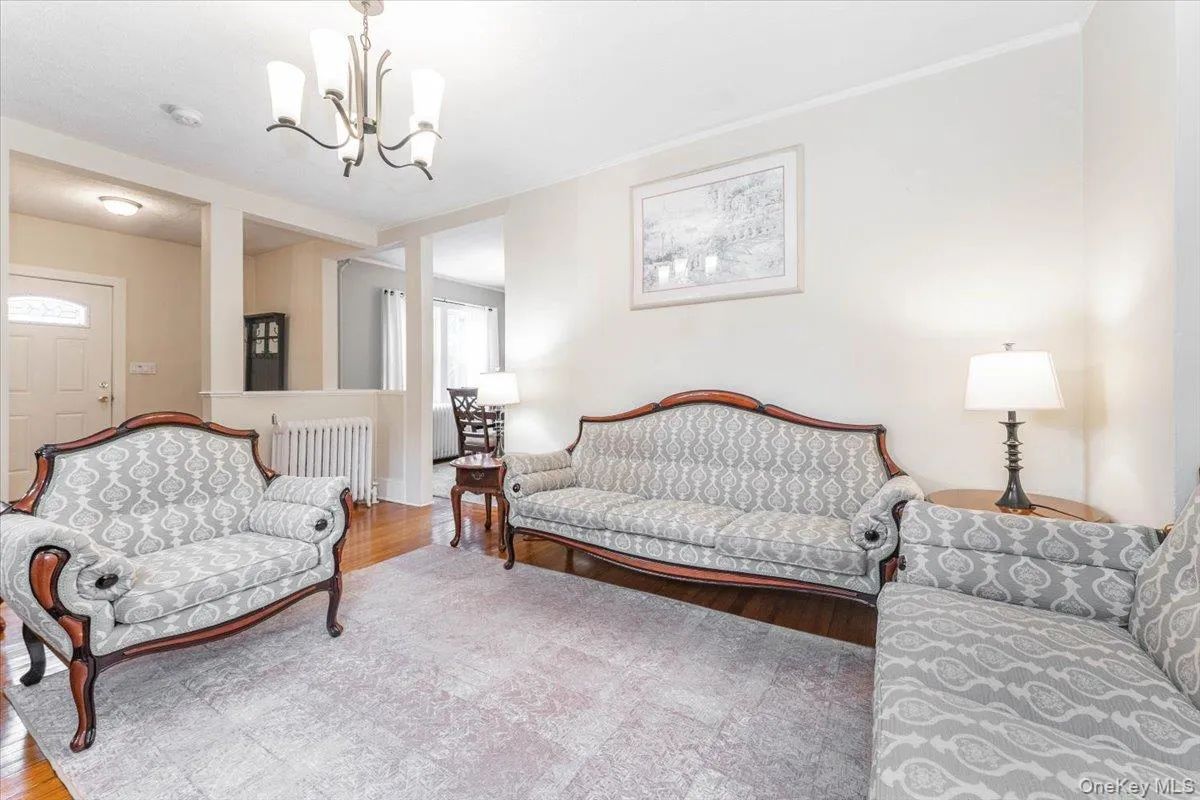 77 Hiawatha Drive, Islip, NY, 3 Bedrooms Bedrooms, 6 Rooms Rooms,1 BathroomBathrooms,Residential,For Rent,Hiawatha,0,1015579 77 Hiawatha Drive, Islip, NY, 3 Bedrooms Bedrooms, 6 Rooms Rooms,1 BathroomBathrooms,Residential,For Rent,Hiawatha,0,1015579