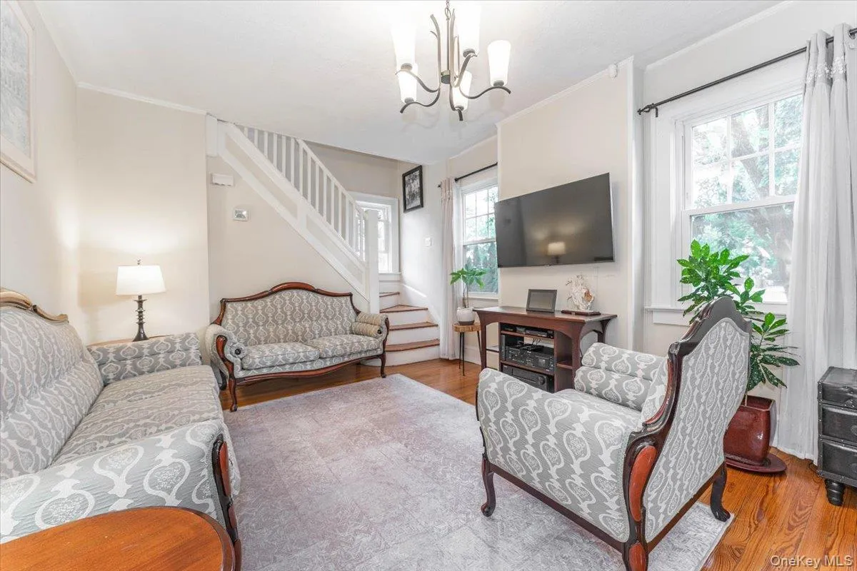77 Hiawatha Drive, Islip, NY, 3 Bedrooms Bedrooms, 6 Rooms Rooms,1 BathroomBathrooms,Residential,For Rent,Hiawatha,0,1015579 77 Hiawatha Drive, Islip, NY, 3 Bedrooms Bedrooms, 6 Rooms Rooms,1 BathroomBathrooms,Residential,For Rent,Hiawatha,0,1015579