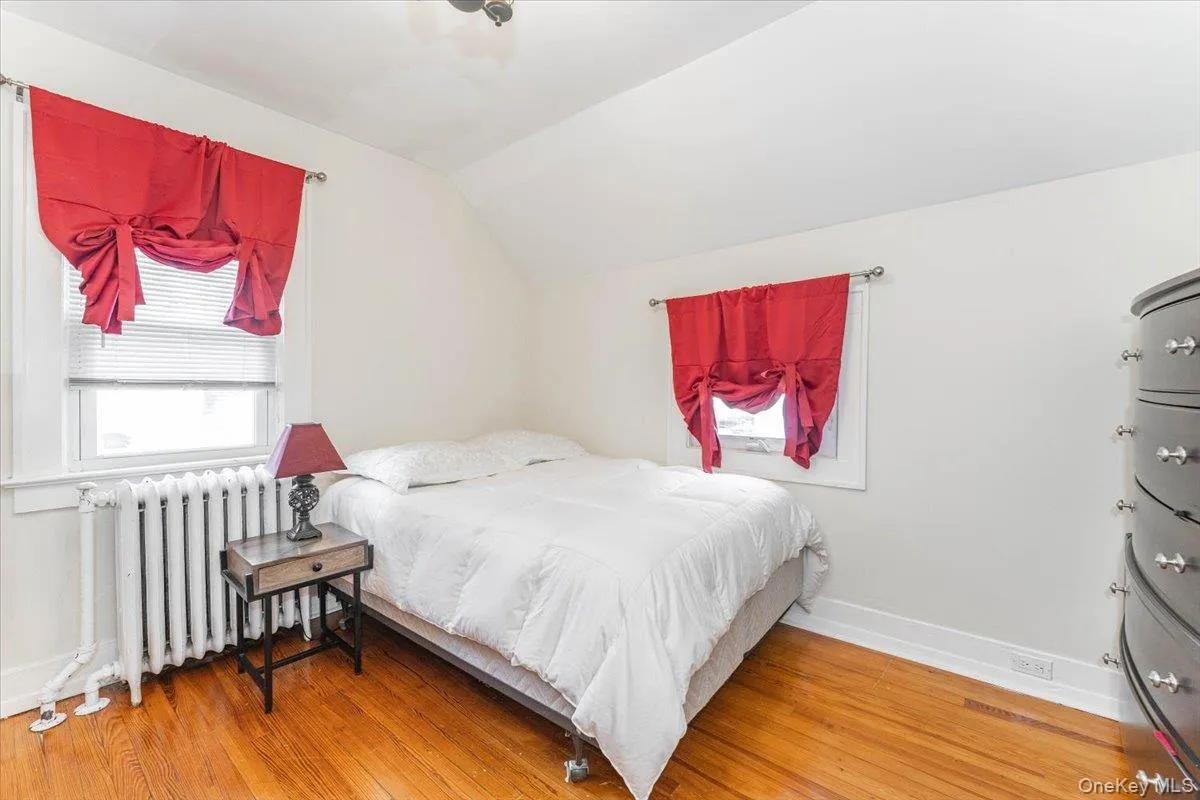 77 Hiawatha Drive, Islip, NY, 3 Bedrooms Bedrooms, 6 Rooms Rooms,1 BathroomBathrooms,Residential,For Rent,Hiawatha,0,1015579 77 Hiawatha Drive, Islip, NY, 3 Bedrooms Bedrooms, 6 Rooms Rooms,1 BathroomBathrooms,Residential,For Rent,Hiawatha,0,1015579