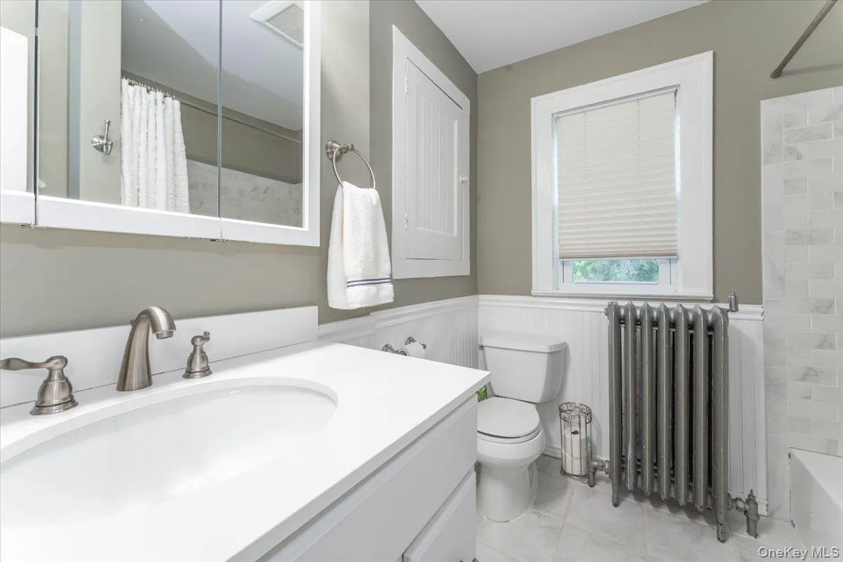 77 Hiawatha Drive, Islip, NY, 3 Bedrooms Bedrooms, 6 Rooms Rooms,1 BathroomBathrooms,Residential,For Rent,Hiawatha,0,1015579 77 Hiawatha Drive, Islip, NY, 3 Bedrooms Bedrooms, 6 Rooms Rooms,1 BathroomBathrooms,Residential,For Rent,Hiawatha,0,1015579