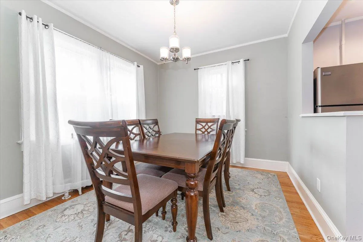 77 Hiawatha Drive, Islip, NY, 3 Bedrooms Bedrooms, 6 Rooms Rooms,1 BathroomBathrooms,Residential,For Rent,Hiawatha,0,1015579 77 Hiawatha Drive, Islip, NY, 3 Bedrooms Bedrooms, 6 Rooms Rooms,1 BathroomBathrooms,Residential,For Rent,Hiawatha,0,1015579