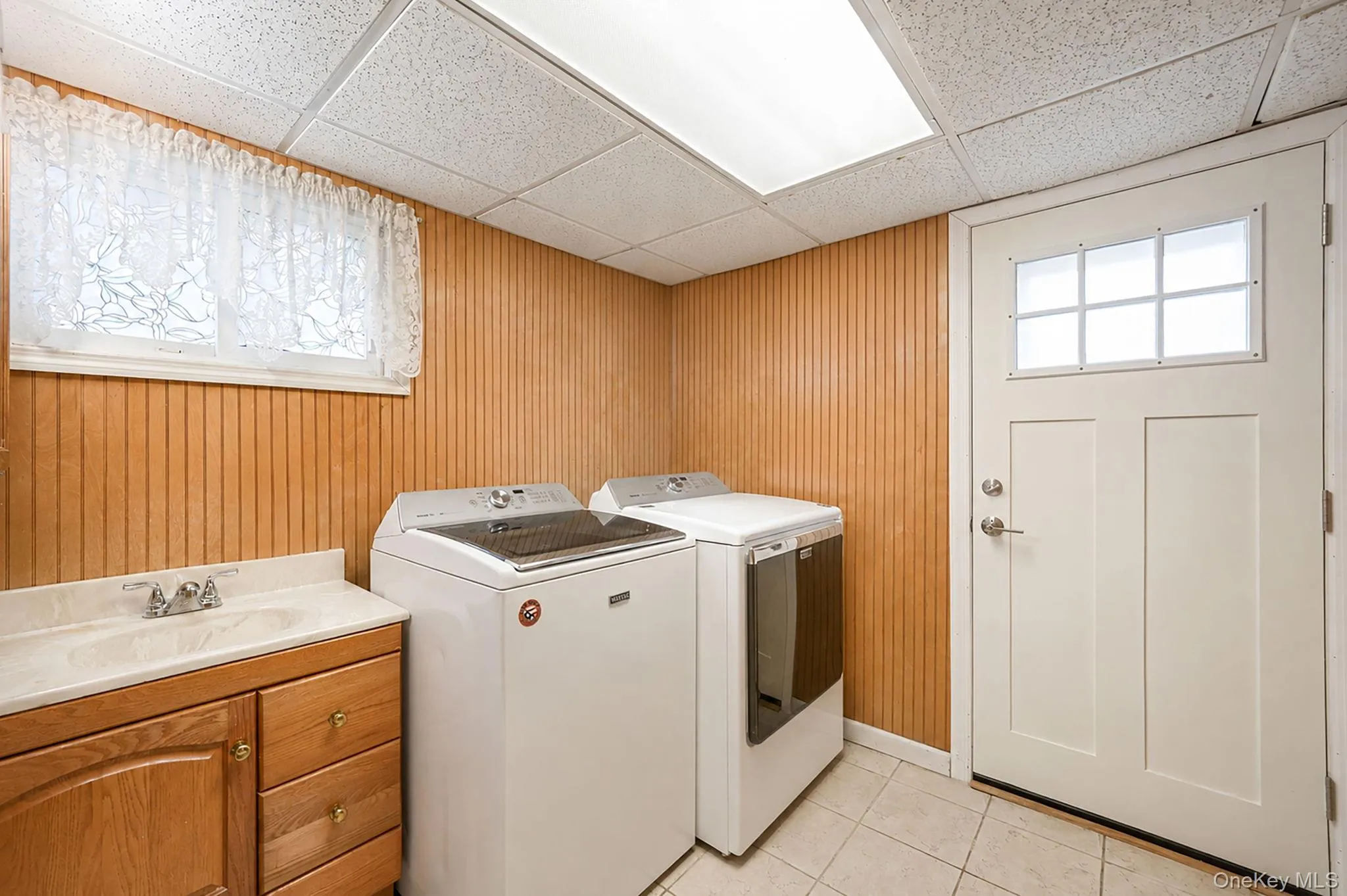 71 Colony Road, Brookhaven, NY, 3 Bedrooms Bedrooms, 8 Rooms Rooms,1 BathroomBathrooms,Residential,For Rent,Colony,0,1015586 71 Colony Road, Brookhaven, NY, 3 Bedrooms Bedrooms, 8 Rooms Rooms,1 BathroomBathrooms,Residential,For Rent,Colony,0,1015586