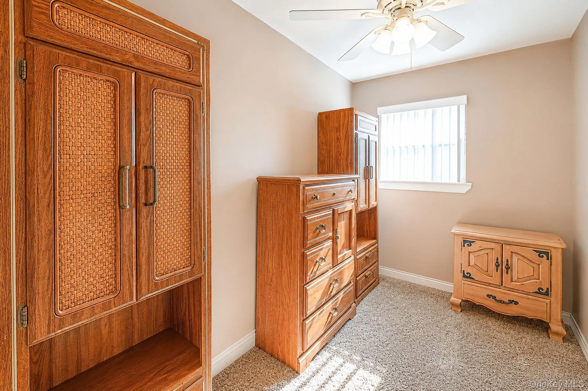 71 Colony Road, Brookhaven, NY, 3 Bedrooms Bedrooms, 8 Rooms Rooms,1 BathroomBathrooms,Residential,For Rent,Colony,0,1015586 71 Colony Road, Brookhaven, NY, 3 Bedrooms Bedrooms, 8 Rooms Rooms,1 BathroomBathrooms,Residential,For Rent,Colony,0,1015586