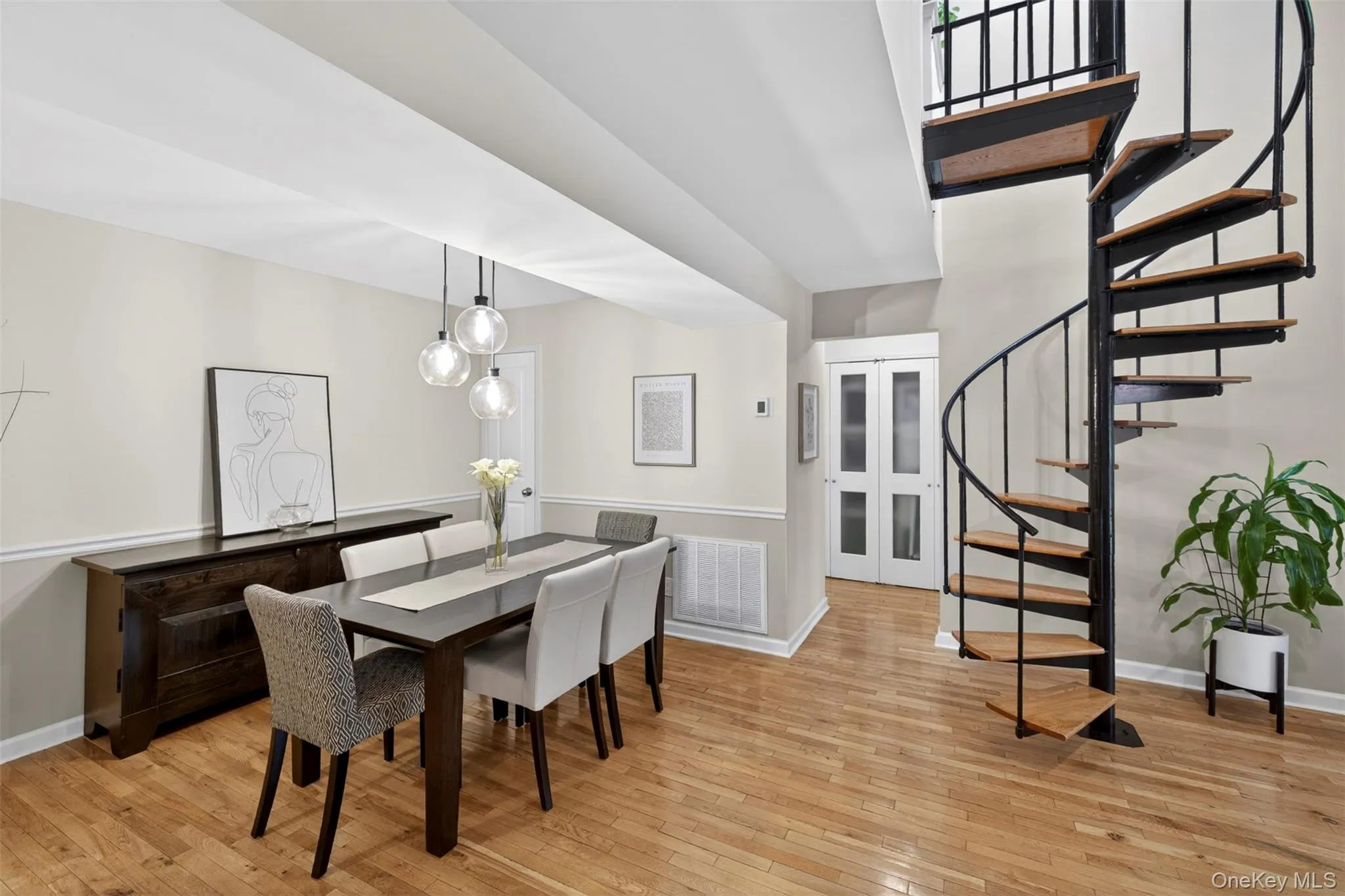 20 Bronxville Glen Drive, Yonkers, NY, 2 Bedrooms Bedrooms, 4 Rooms Rooms,2 BathroomsBathrooms,Residential,For Rent,Bronxville Glen,0,1015589 20 Bronxville Glen Drive, Yonkers, NY, 2 Bedrooms Bedrooms, 4 Rooms Rooms,2 BathroomsBathrooms,Residential,For Rent,Bronxville Glen,0,1015589
