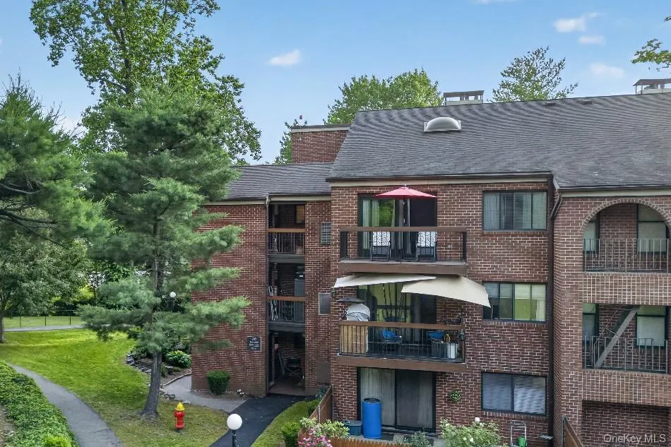 20 Bronxville Glen Drive, Yonkers, NY, 2 Bedrooms Bedrooms, 4 Rooms Rooms,2 BathroomsBathrooms,Residential,For Rent,Bronxville Glen,0,1015589 20 Bronxville Glen Drive, Yonkers, NY, 2 Bedrooms Bedrooms, 4 Rooms Rooms,2 BathroomsBathrooms,Residential,For Rent,Bronxville Glen,0,1015589