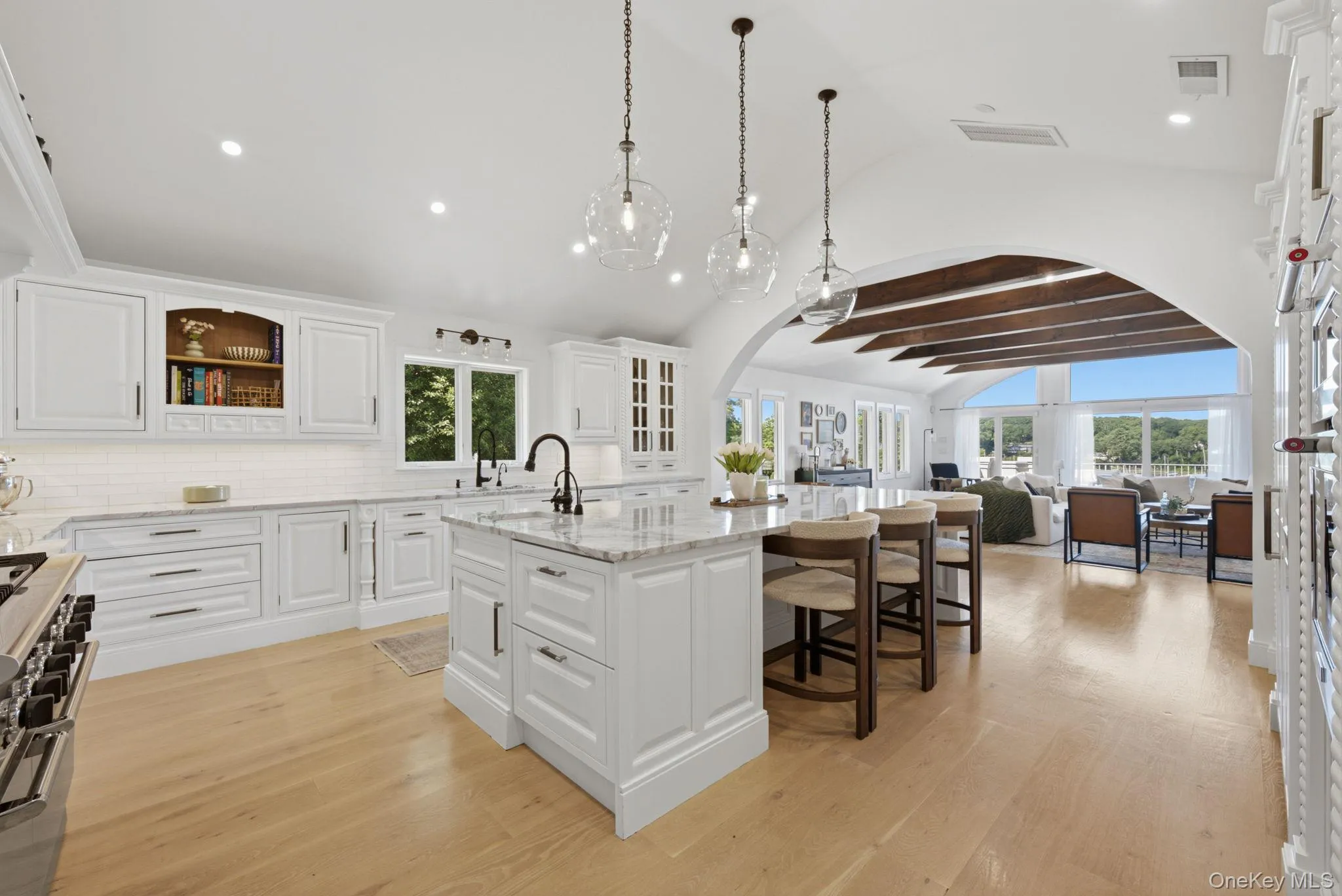 88 Shore Road, Huntington, NY, 4 Bedrooms Bedrooms, 9 Rooms Rooms,3 BathroomsBathrooms,Residential,For Rent,Shore,0,1015590 88 Shore Road, Huntington, NY, 4 Bedrooms Bedrooms, 9 Rooms Rooms,3 BathroomsBathrooms,Residential,For Rent,Shore,0,1015590