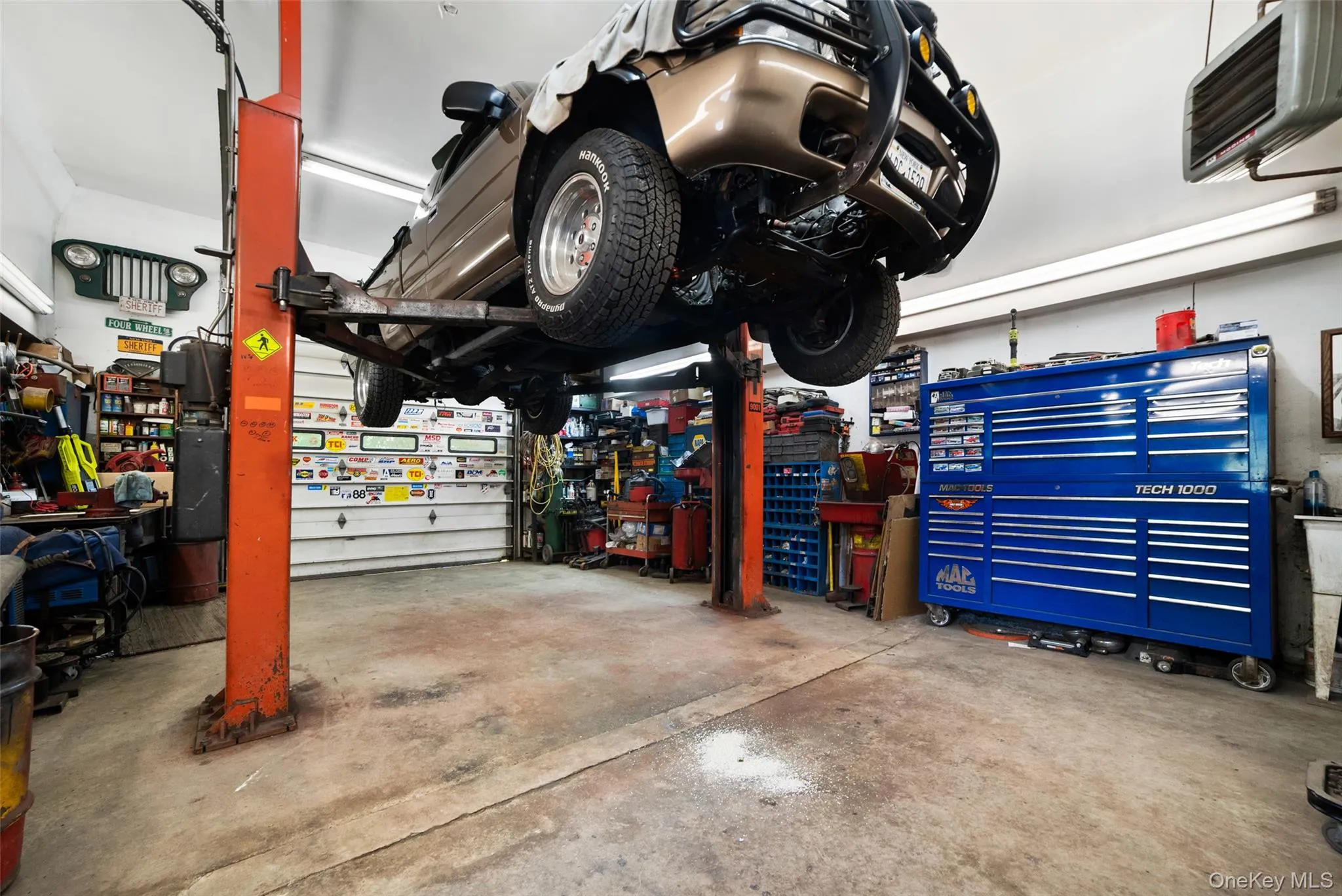 Garage Lift for the automotive enthusiast! Garage Lift for the automotive enthusiast!