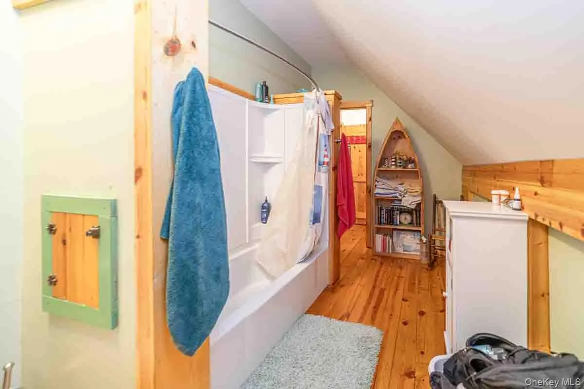 150 Wildwood Drive, Fallsburg, NY, 3 Bedrooms Bedrooms, 7 Rooms Rooms,2 BathroomsBathrooms,Residential,For Rent,Wildwood,0,1015592 150 Wildwood Drive, Fallsburg, NY, 3 Bedrooms Bedrooms, 7 Rooms Rooms,2 BathroomsBathrooms,Residential,For Rent,Wildwood,0,1015592